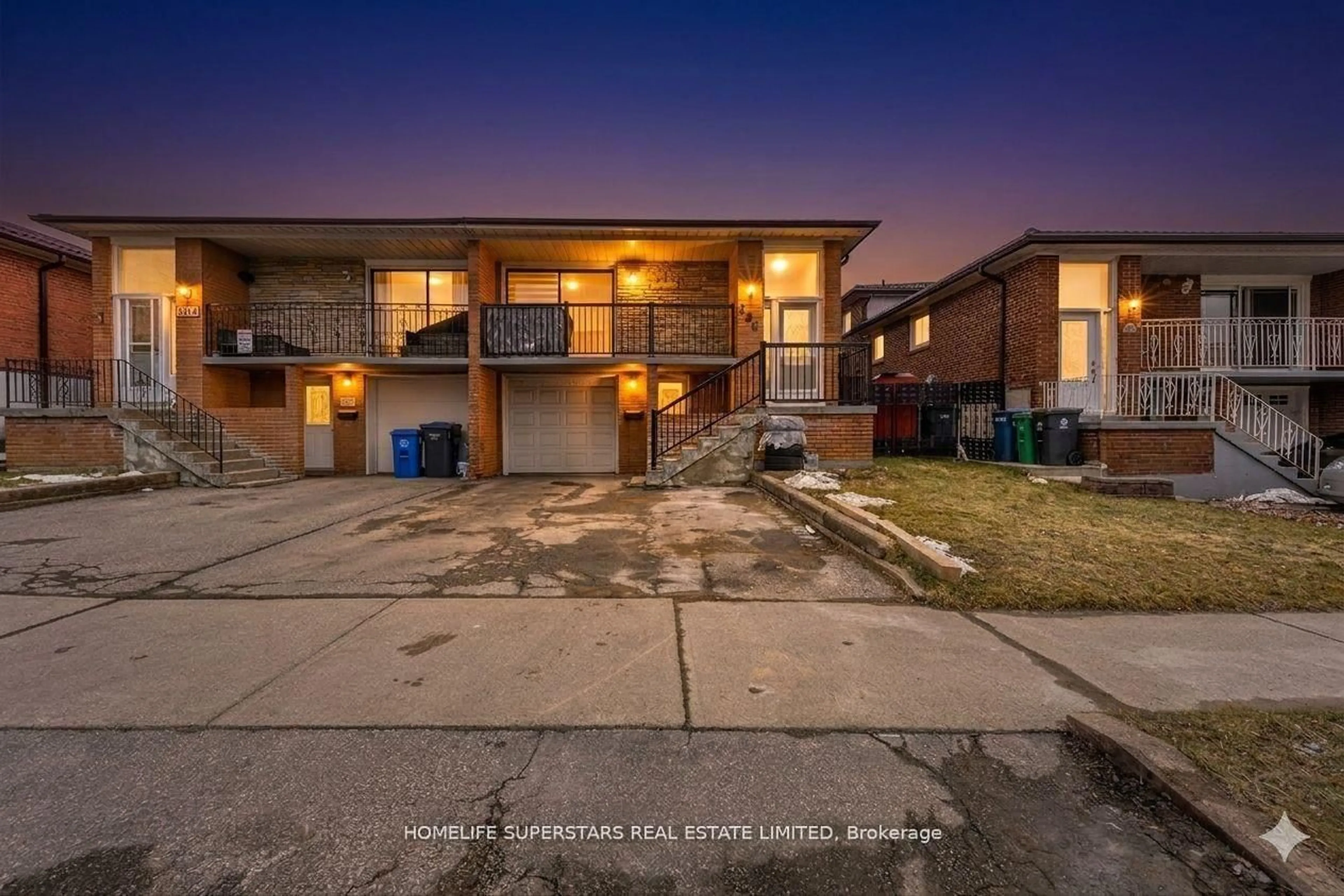 A pic from outside/outdoor area/front of a property/back of a property/a pic from drone, street for 306 Royal Salisbury Way, Brampton Ontario L6V 3G5