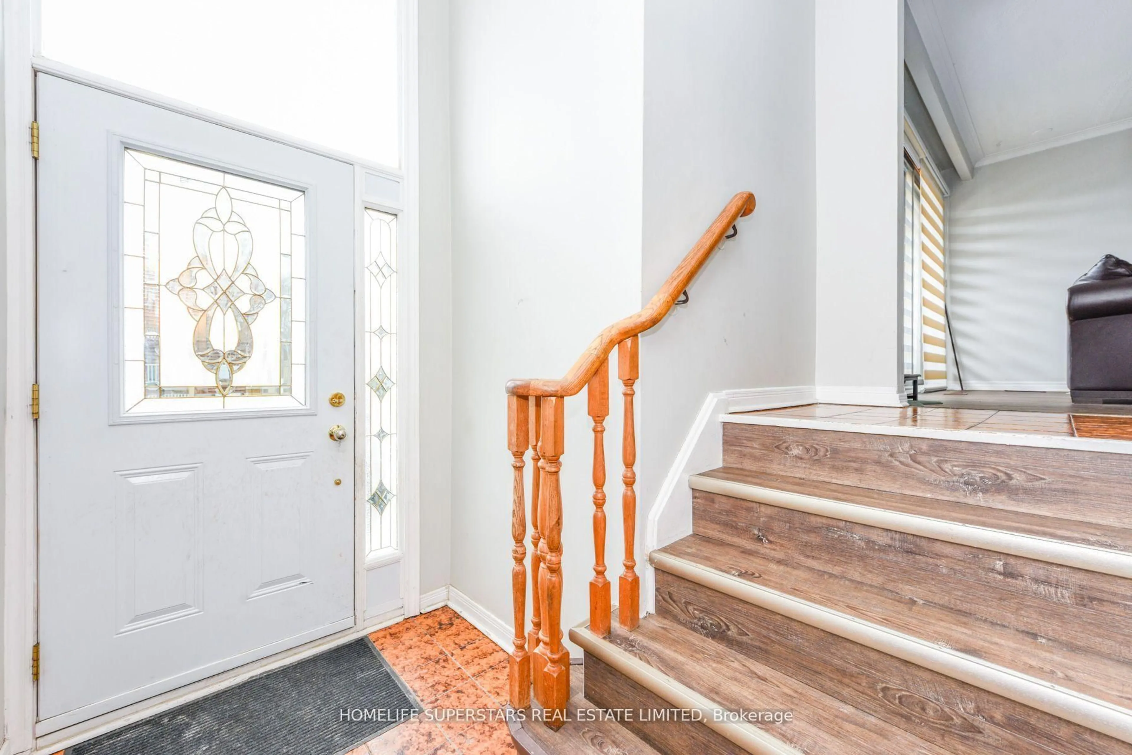 Indoor entryway for 306 Royal Salisbury Way, Brampton Ontario L6V 3G5