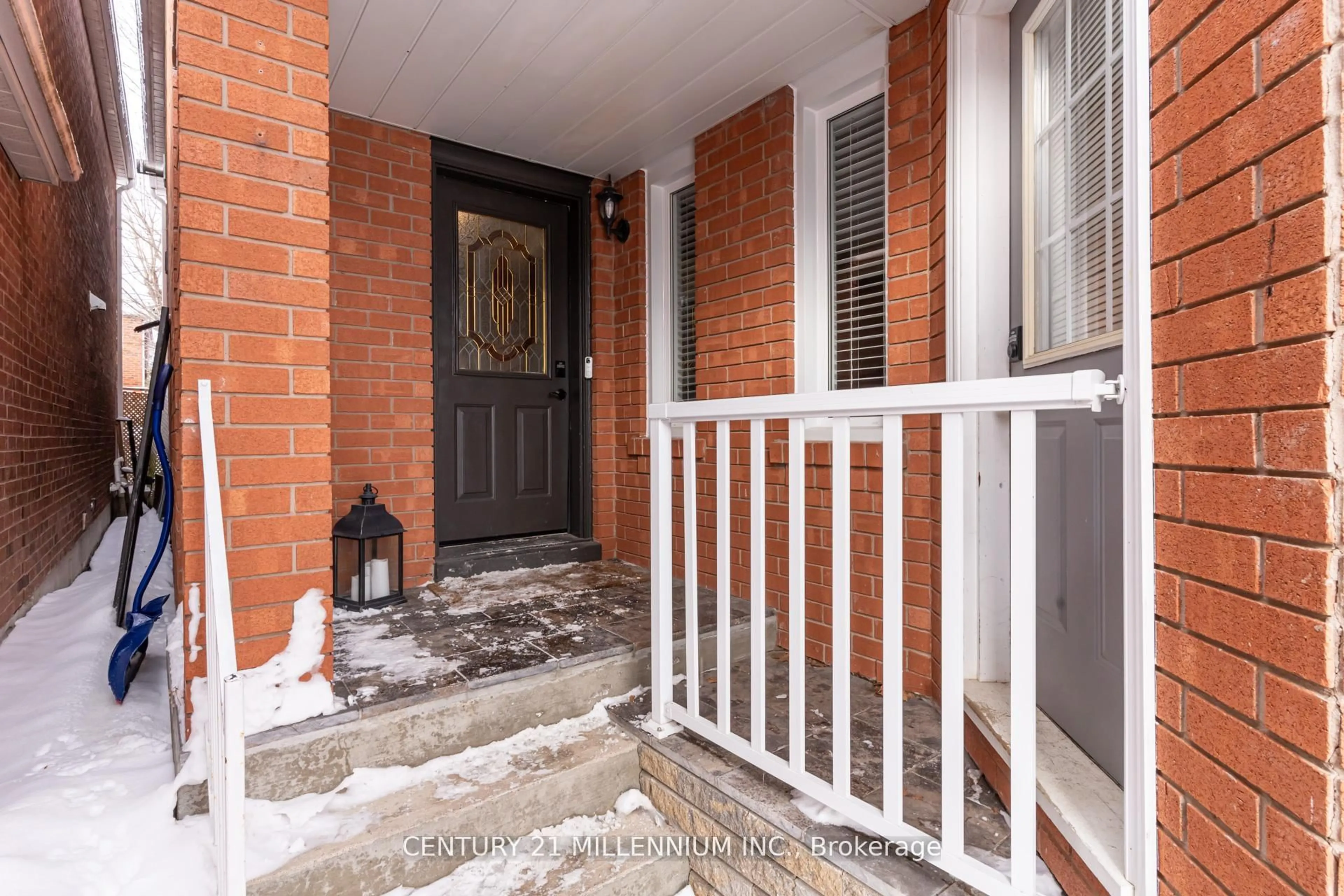Indoor entryway for 327 Perry Rd, Orangeville Ontario L9W 4Y9