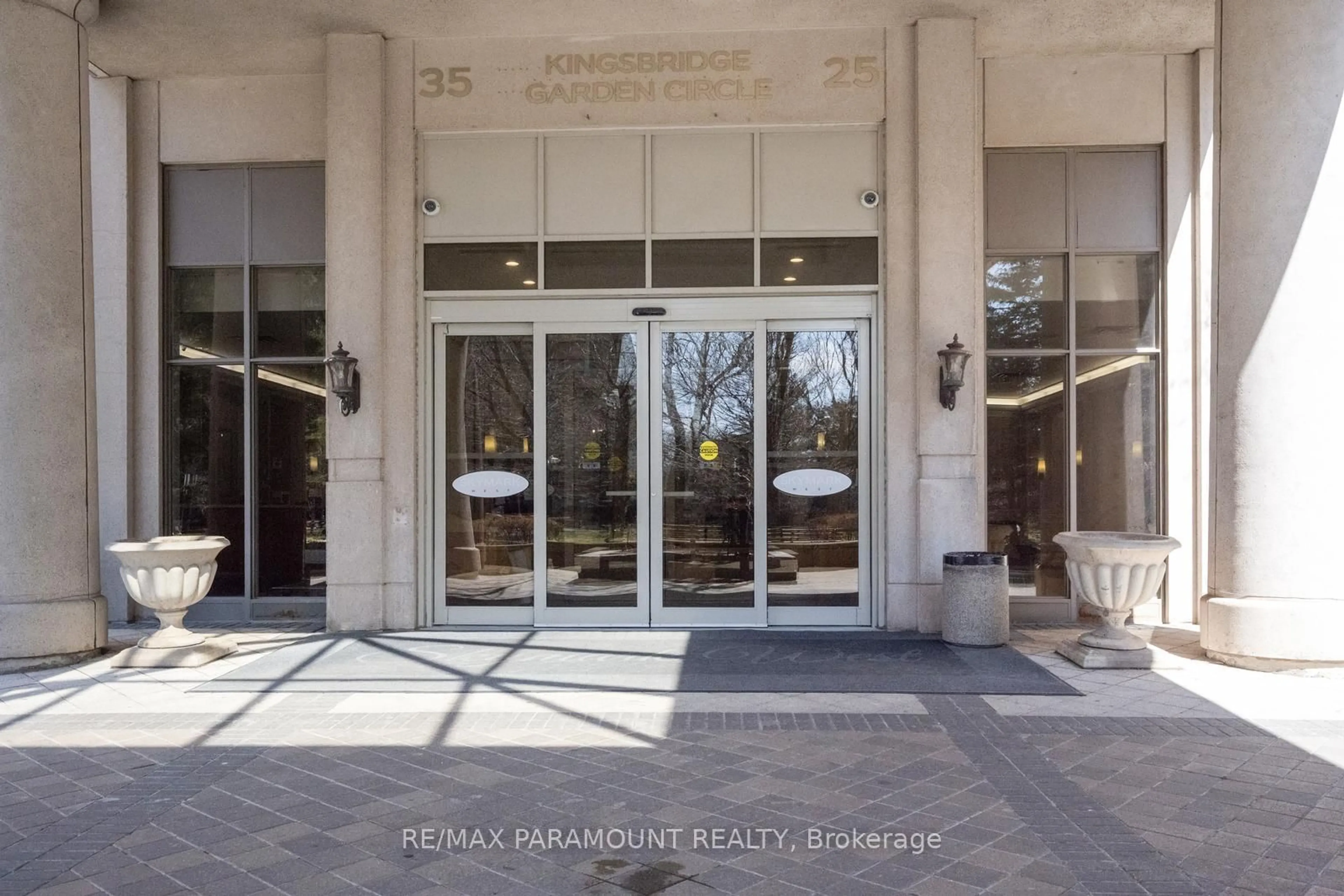 Unknown for 25 Kingsbridge Garden Circ #616, Mississauga Ontario L5R 4B1