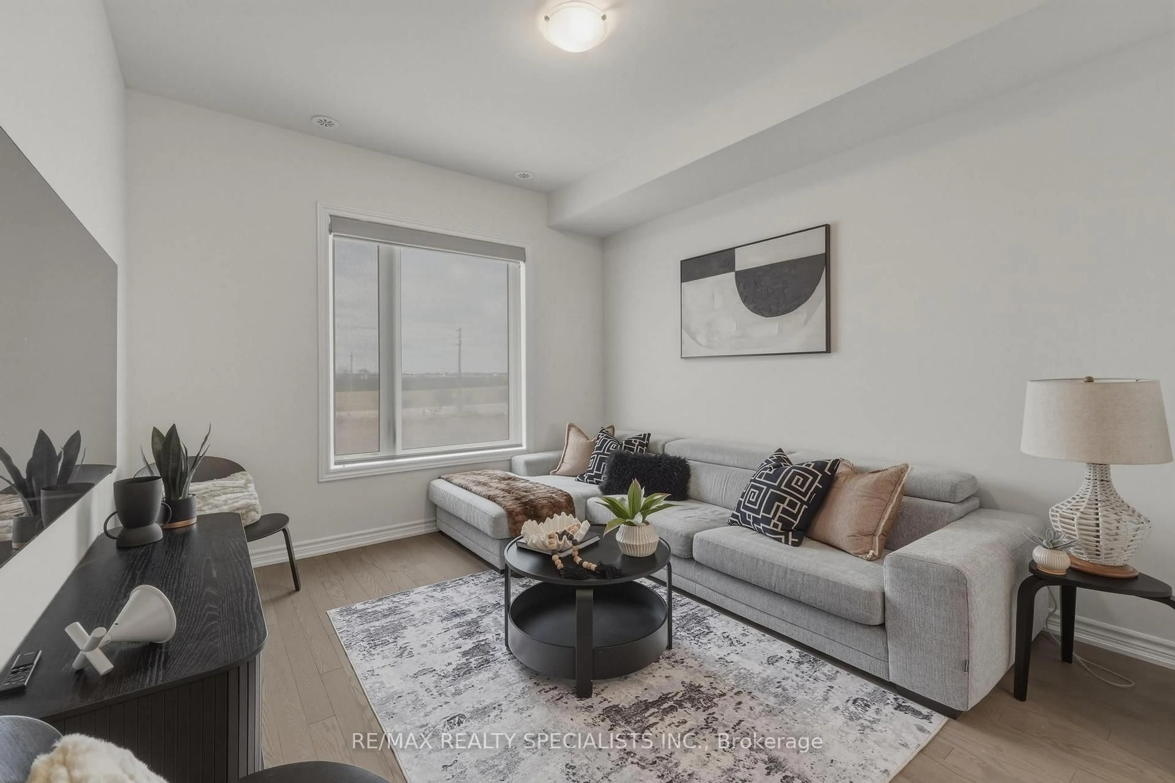 Living room with furniture, unknown for 348 Wheat Boom Dr #27, Oakville Ontario L6H 3V6