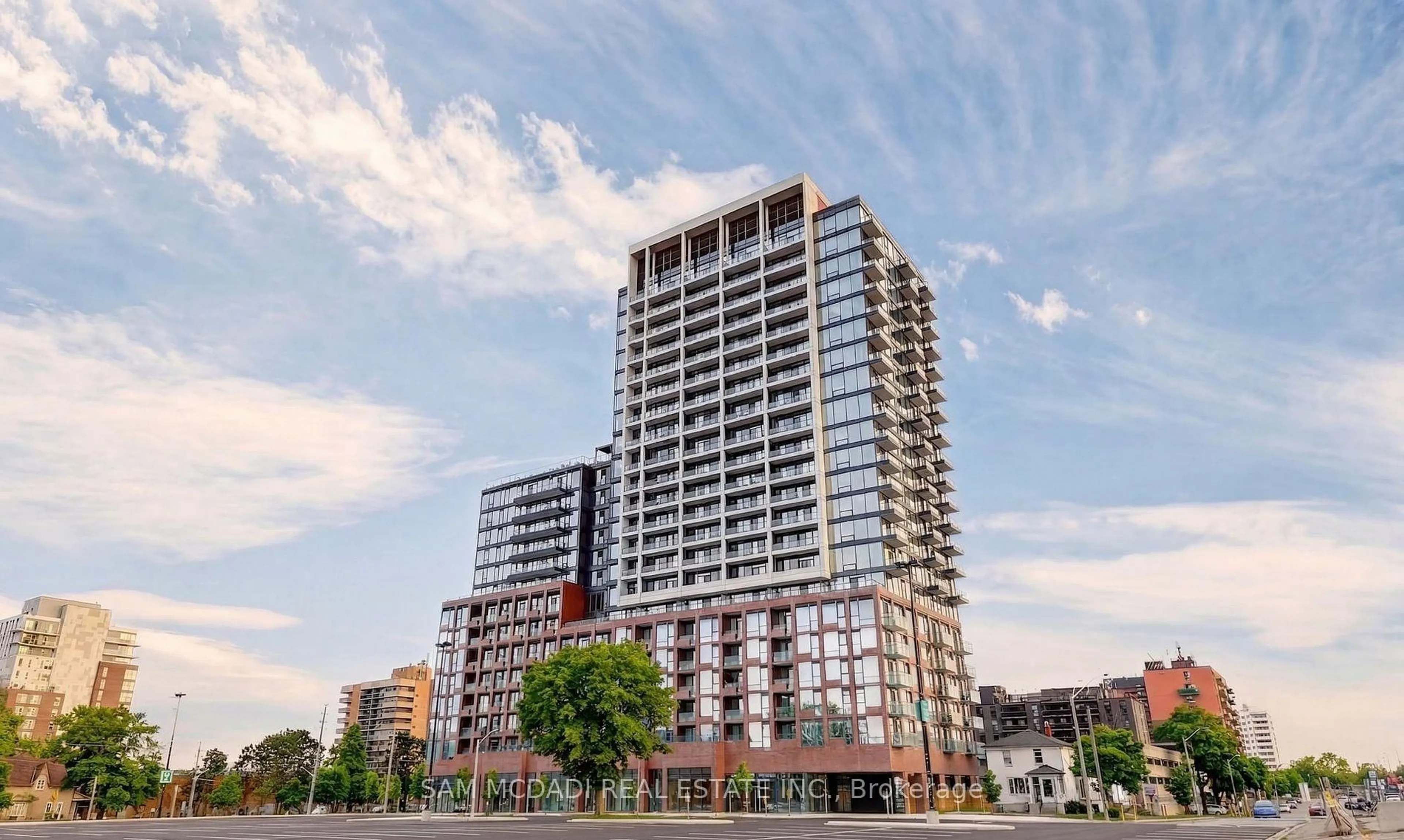 Unknown for 28 Ann St #301, Mississauga Ontario L5G 0E1