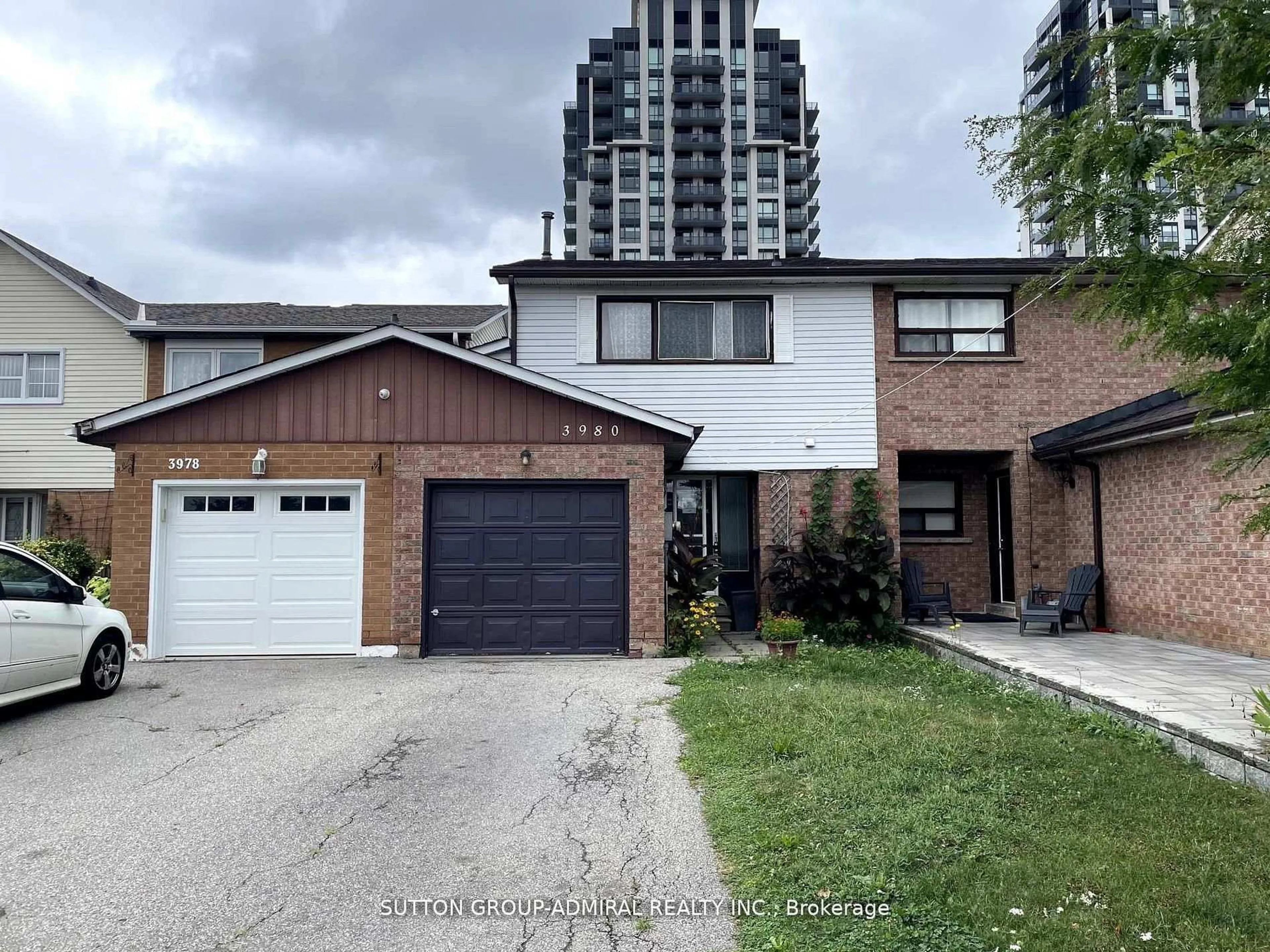 Home with brick exterior material, street for 3980 Bishopstoke Lane, Mississauga Ontario L4Z 1J2