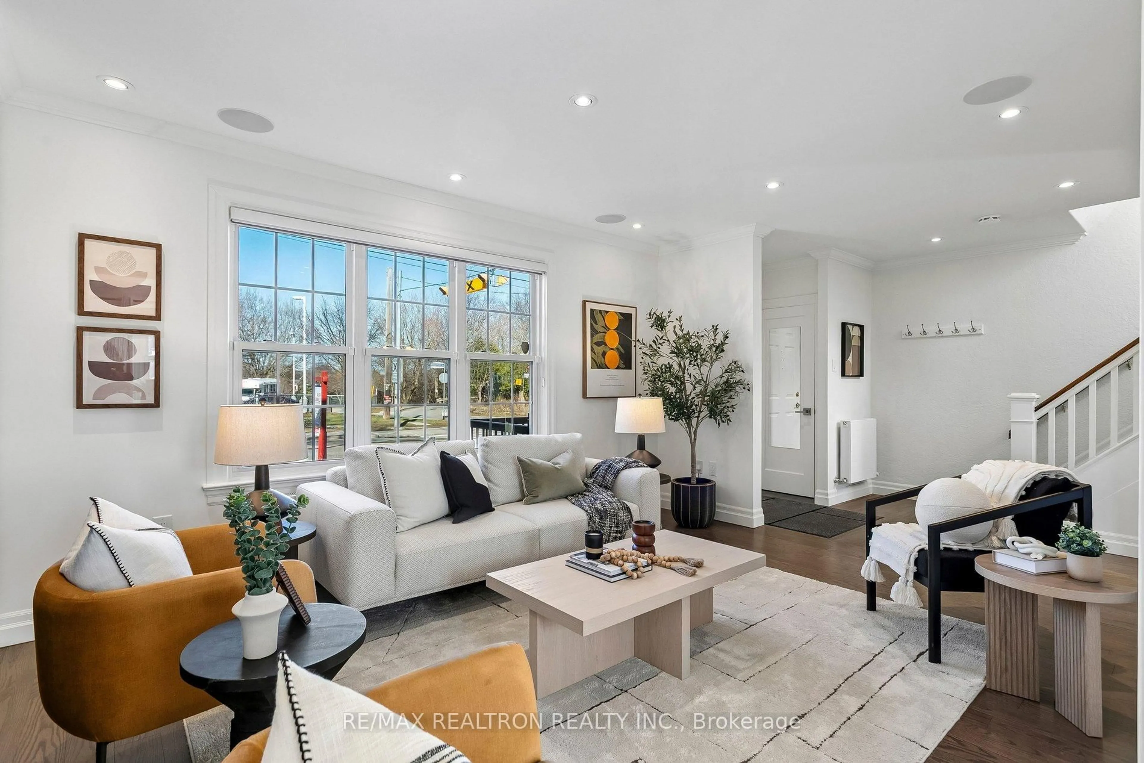 Living room with furniture, unknown for 180 Windermere Ave, Toronto Ontario M6S 3J7