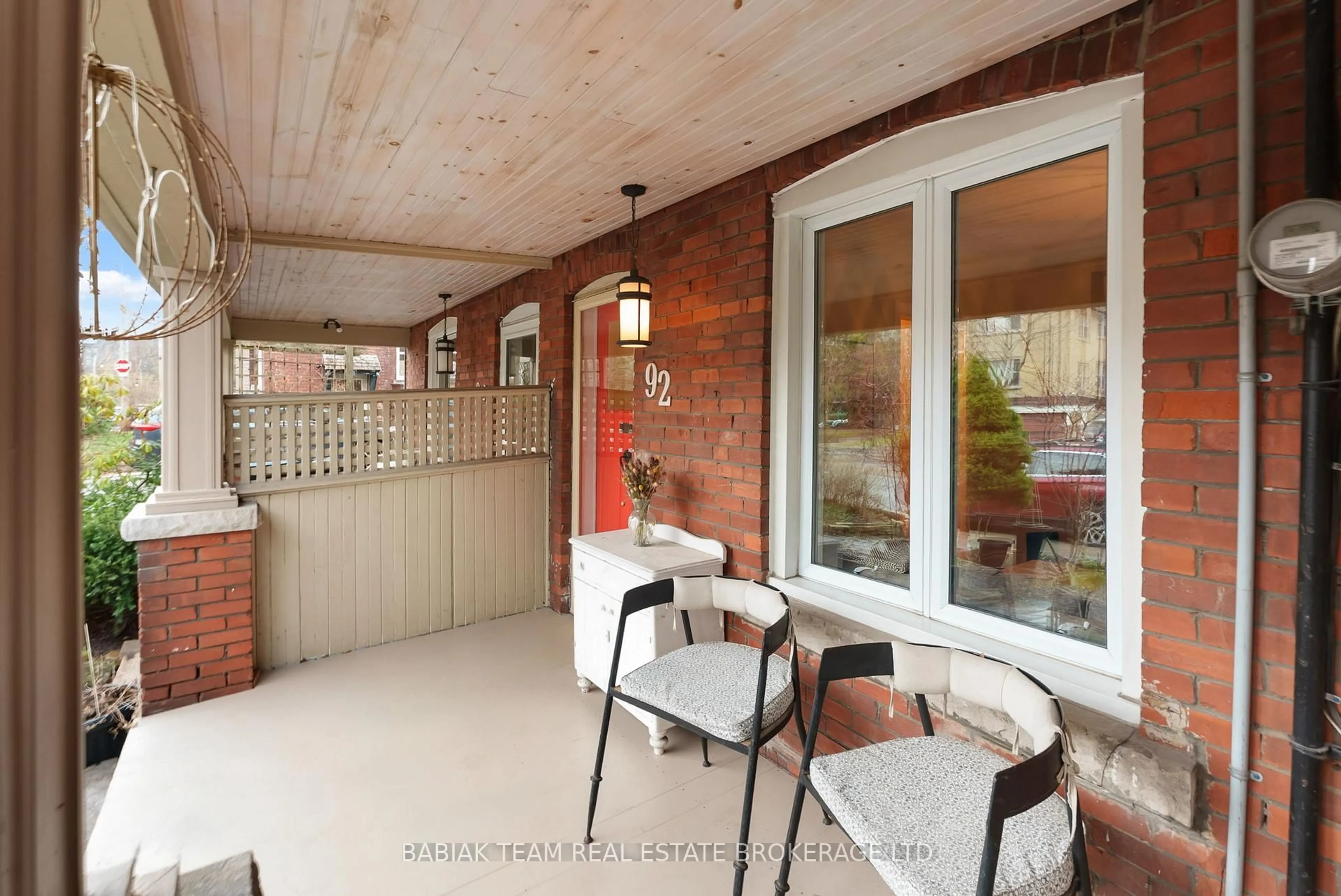 Unknown for 92 Indian Road Cres, Toronto Ontario M6P 2G3