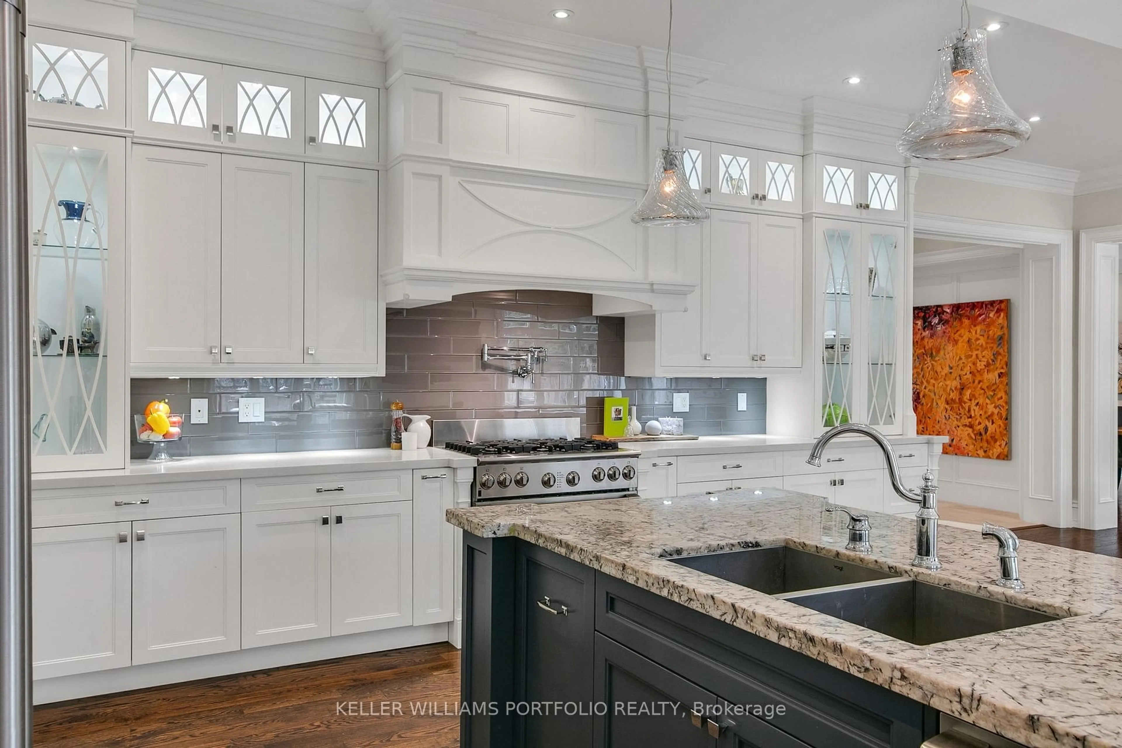 Contemporary kitchen, ceramic/tile floor for 92 Pinetree Way, Mississauga Ontario L5G 2R1