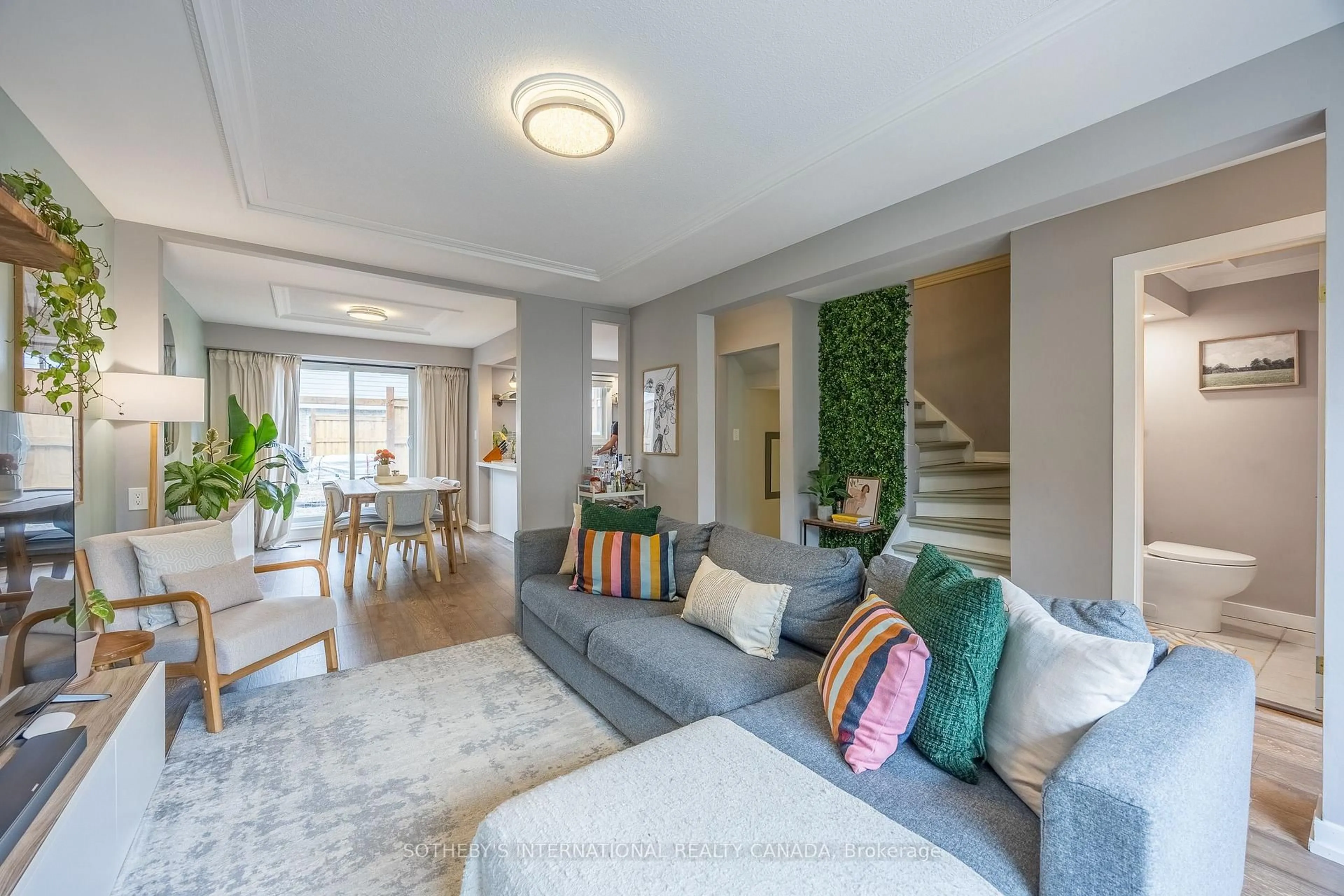 Living room with furniture, unknown for 5475 Lakeshore Rd #113, Burlington Ontario L7L 1E1