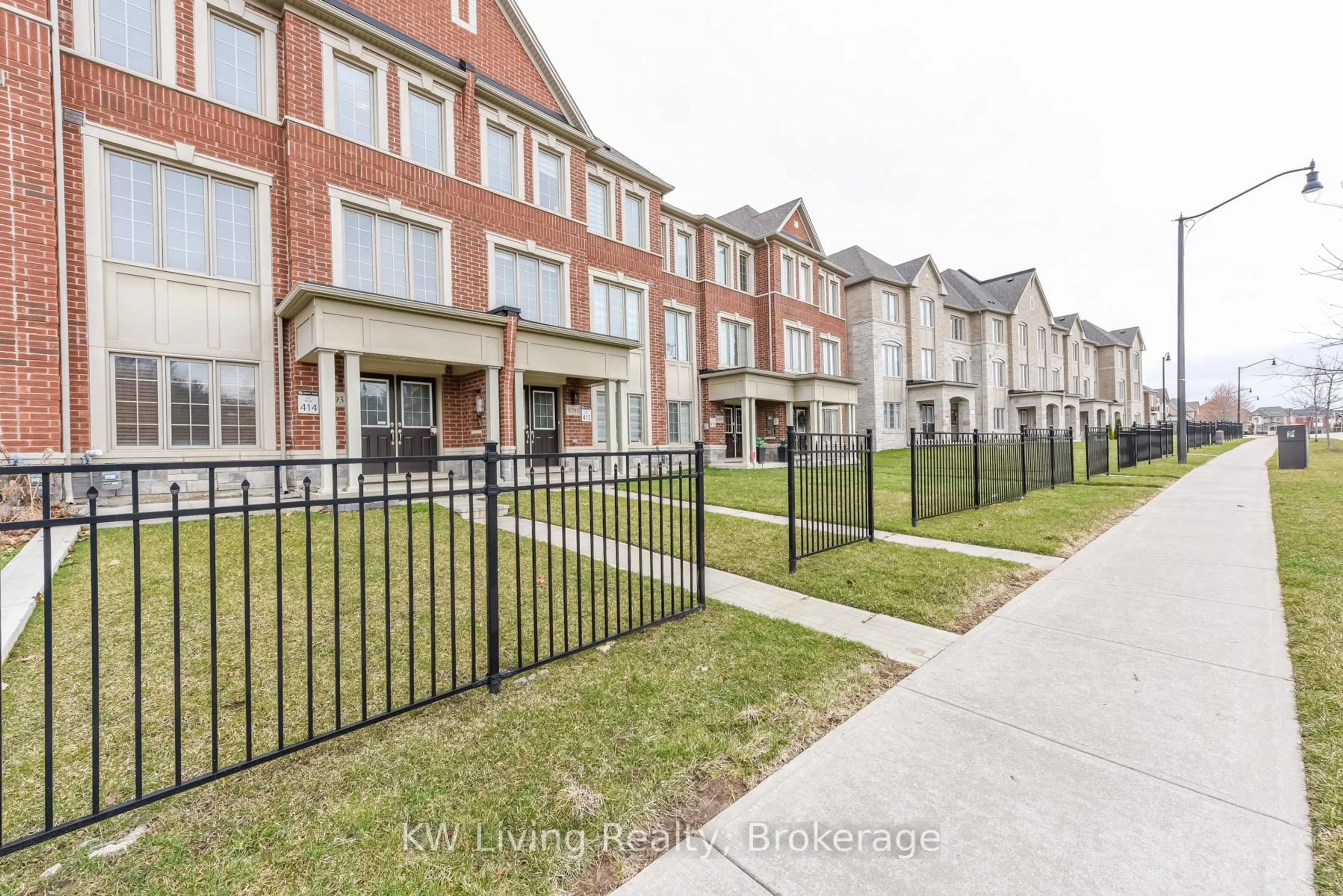 Unknown for 8593 Financial Dr, Brampton Ontario L6Y 6C5