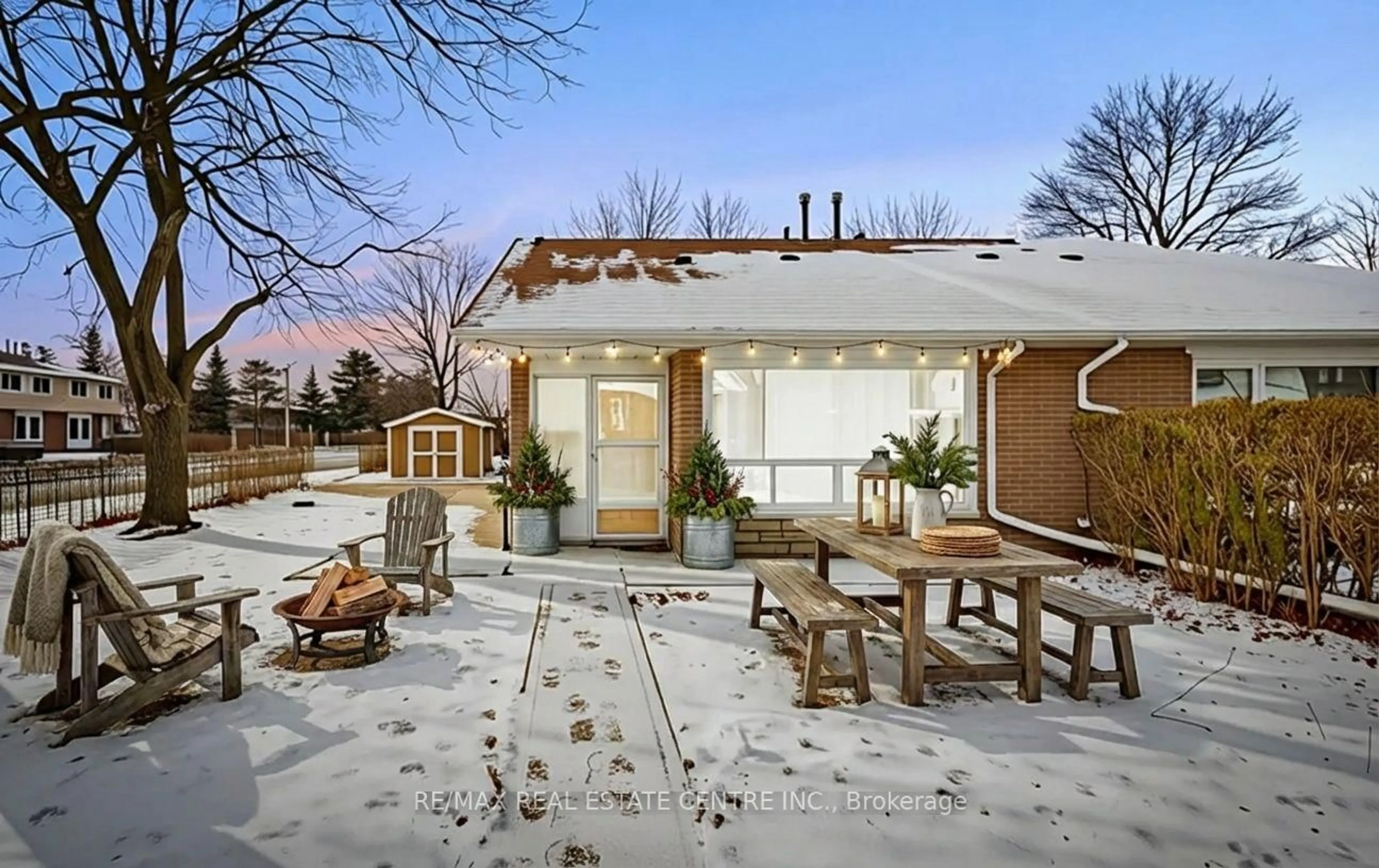 Patio, street for 1 Tindale Rd, Brampton Ontario L6V 2G8