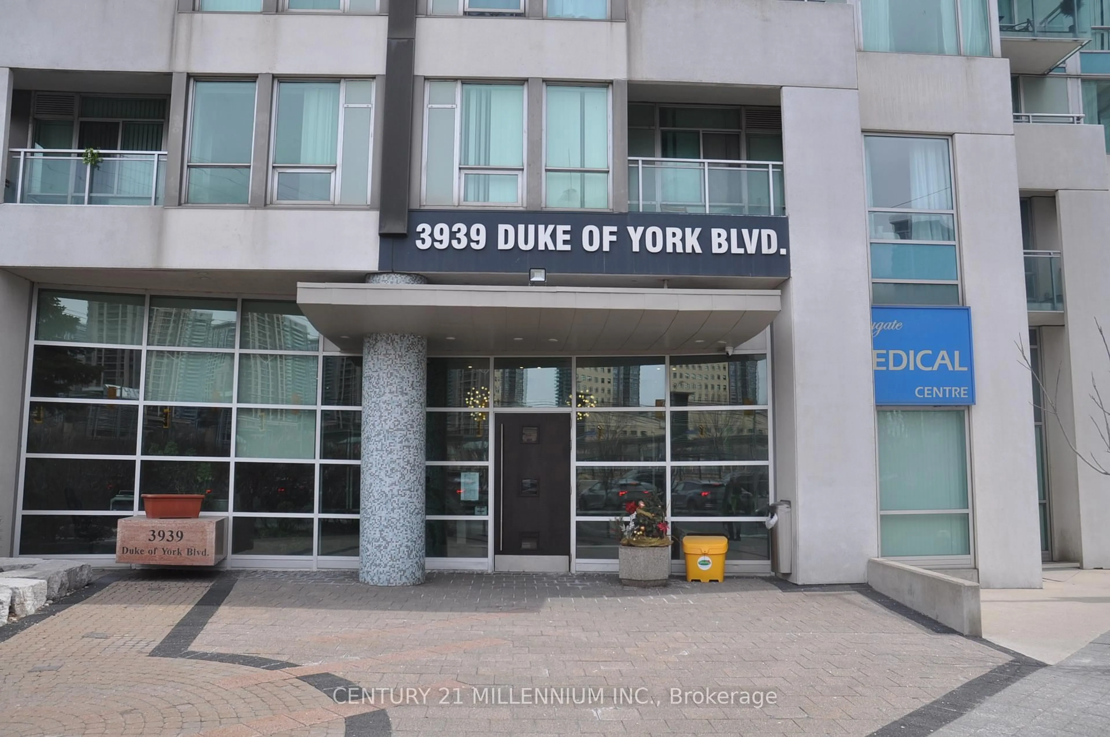 Indoor foyer for 3939 Duke of York Blvd #1405, Mississauga Ontario L5B 4N2