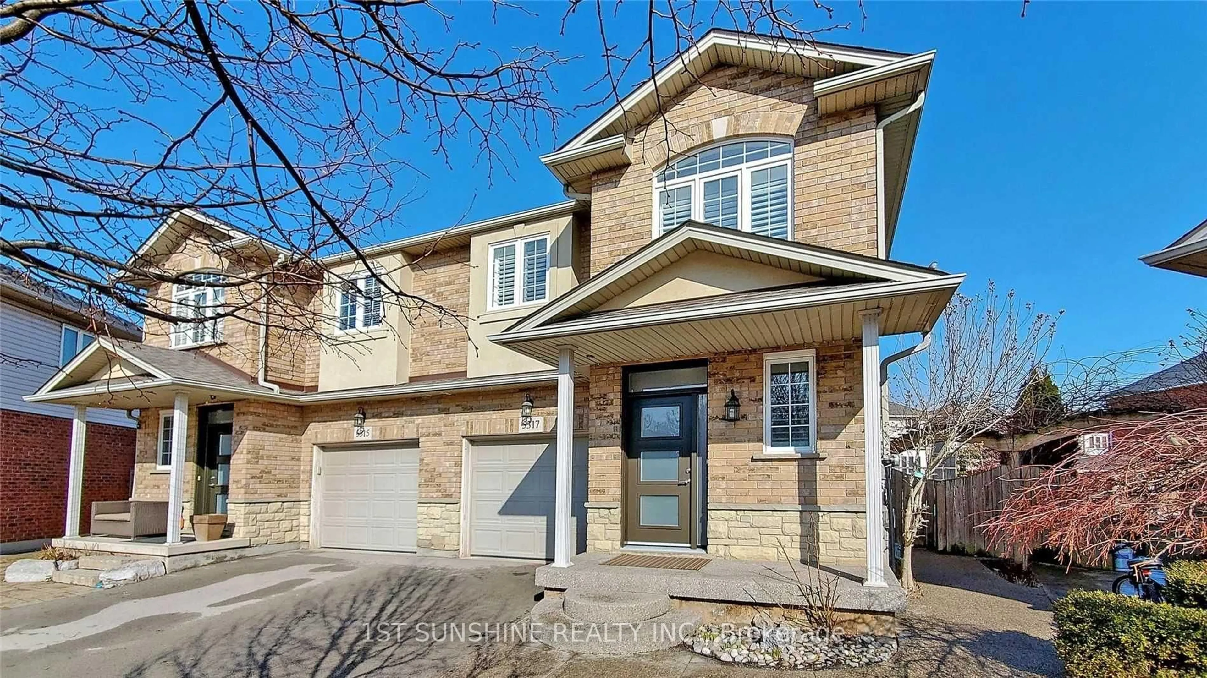 Home with brick exterior material, street for 5317 Picketts Way, Burlington Ontario L7L 7J6