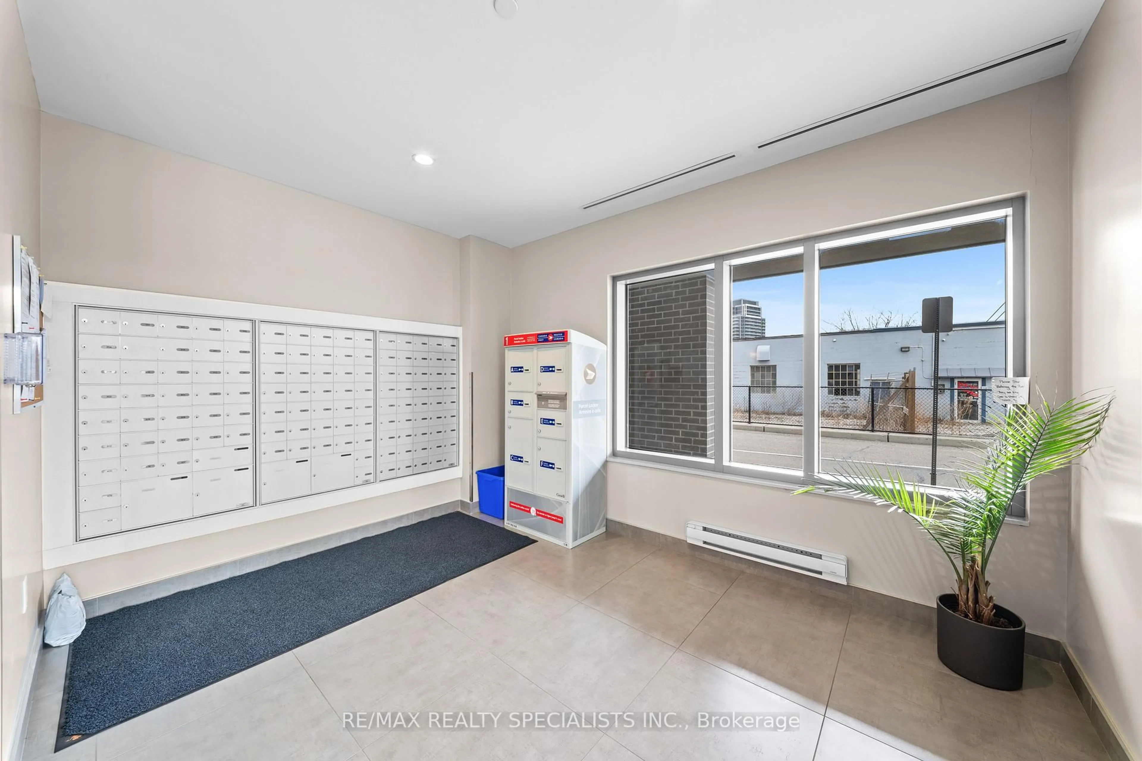 Unknown for 716 Main St #407, Milton Ontario L9T 3P6