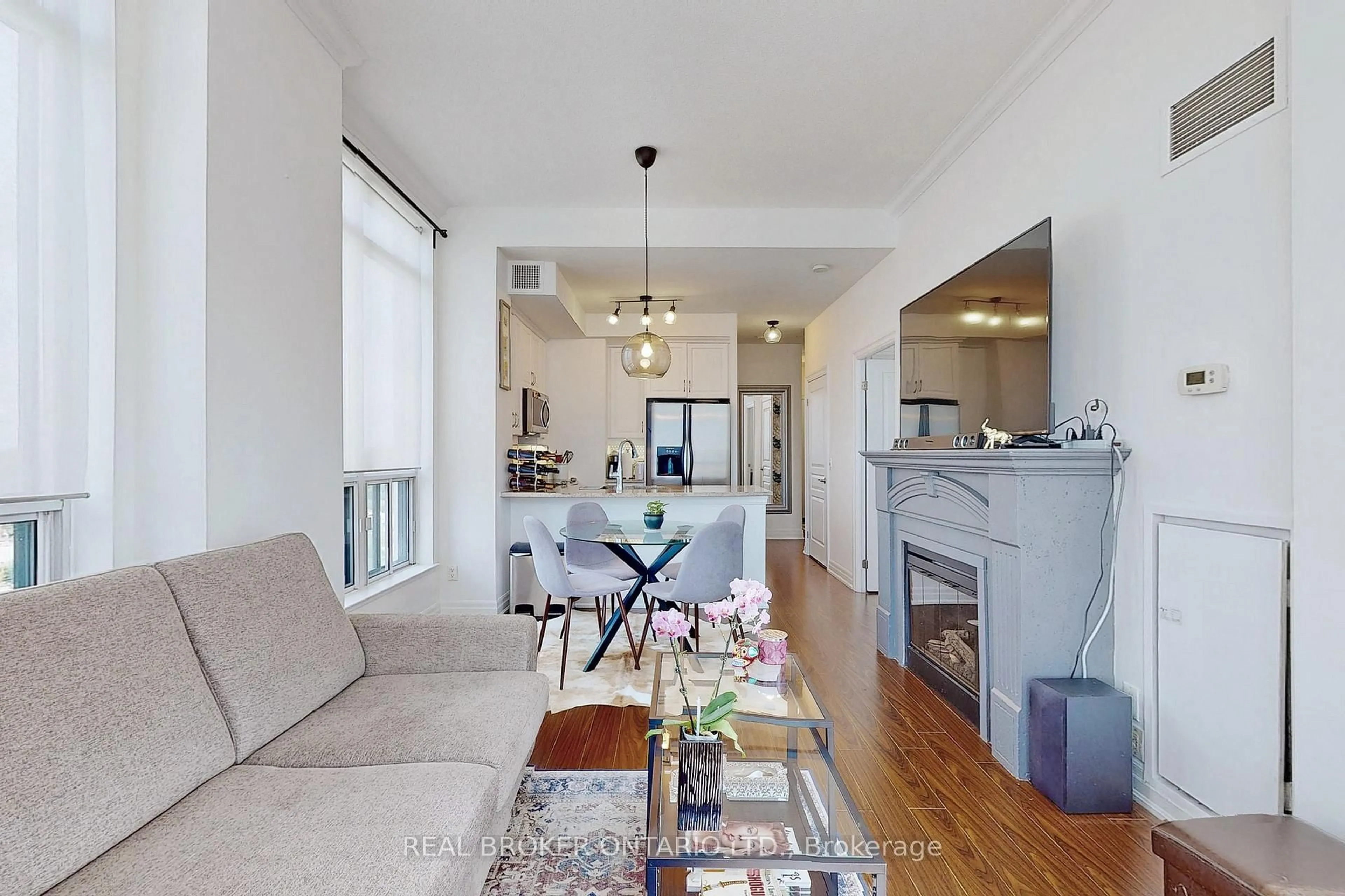 Living room with furniture, unknown for 2087 Lake Shore Blvd #PH7, Toronto Ontario M8V 4G3