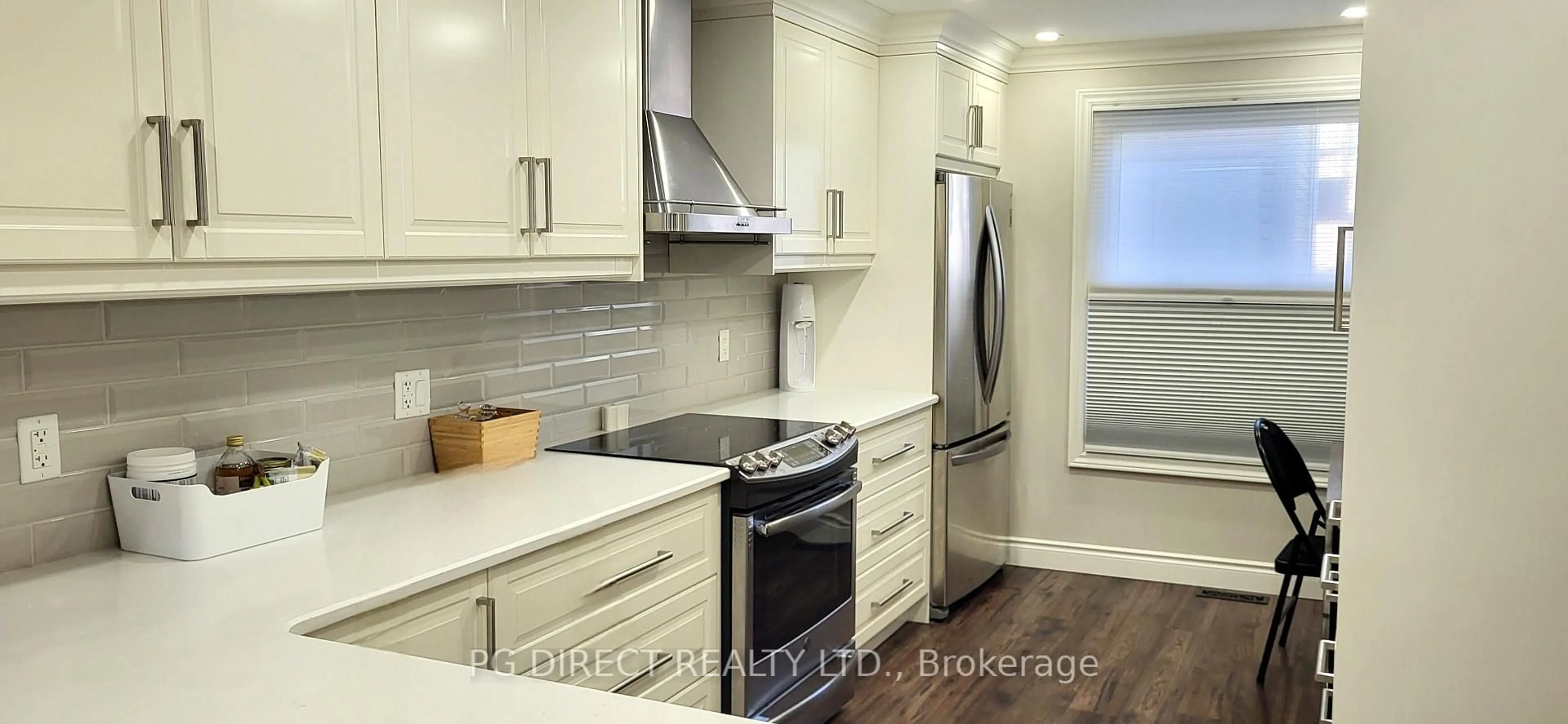 Contemporary kitchen, unknown for 1210 Thorpe Rd #317, Burlington Ontario L7S 2G8