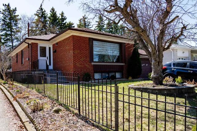 21 Benway Dr, Toronto 3
