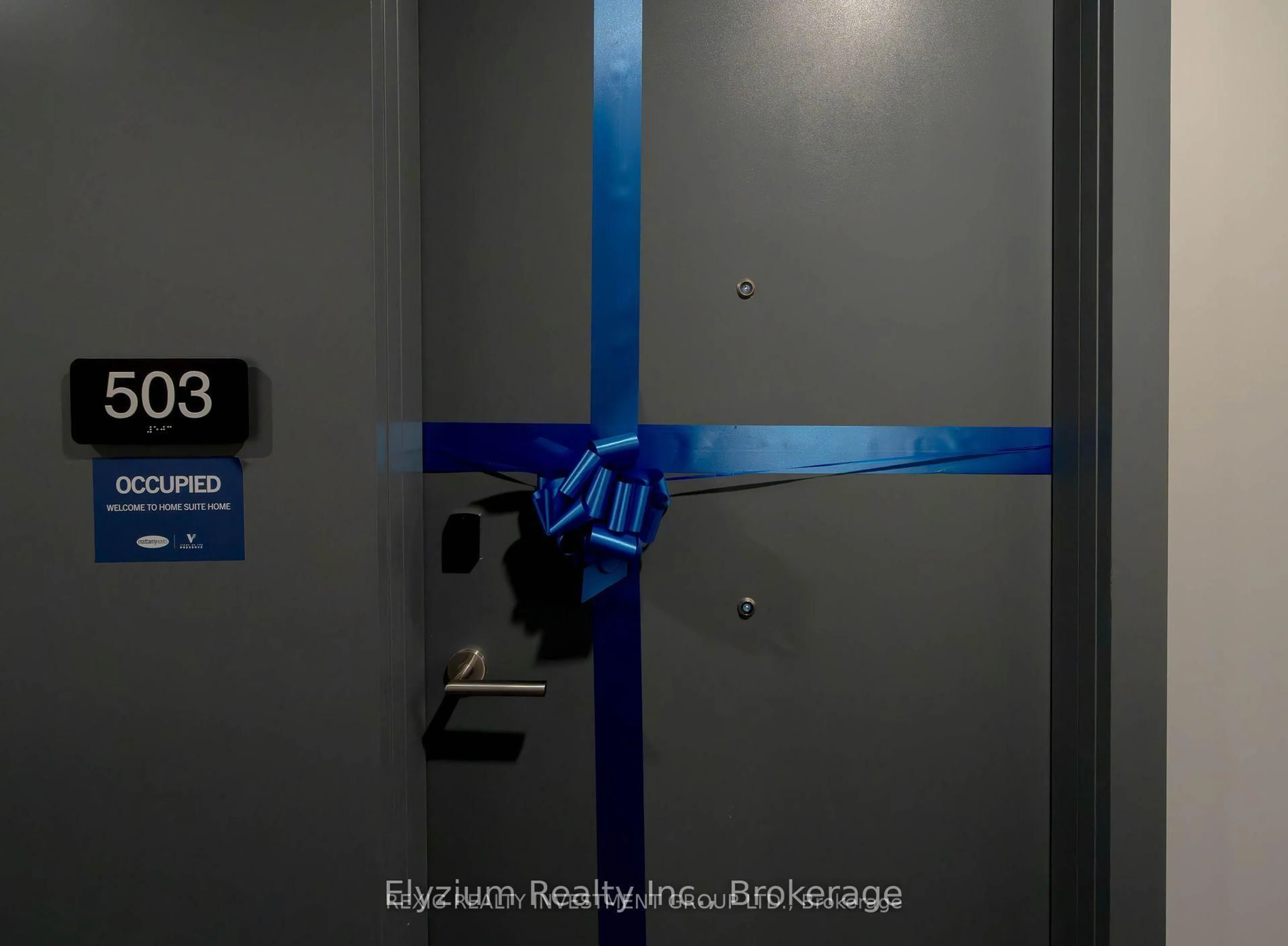 Indoor entryway for 3265 Carding Mill Tr #503, Oakville Ontario L6M 0W6