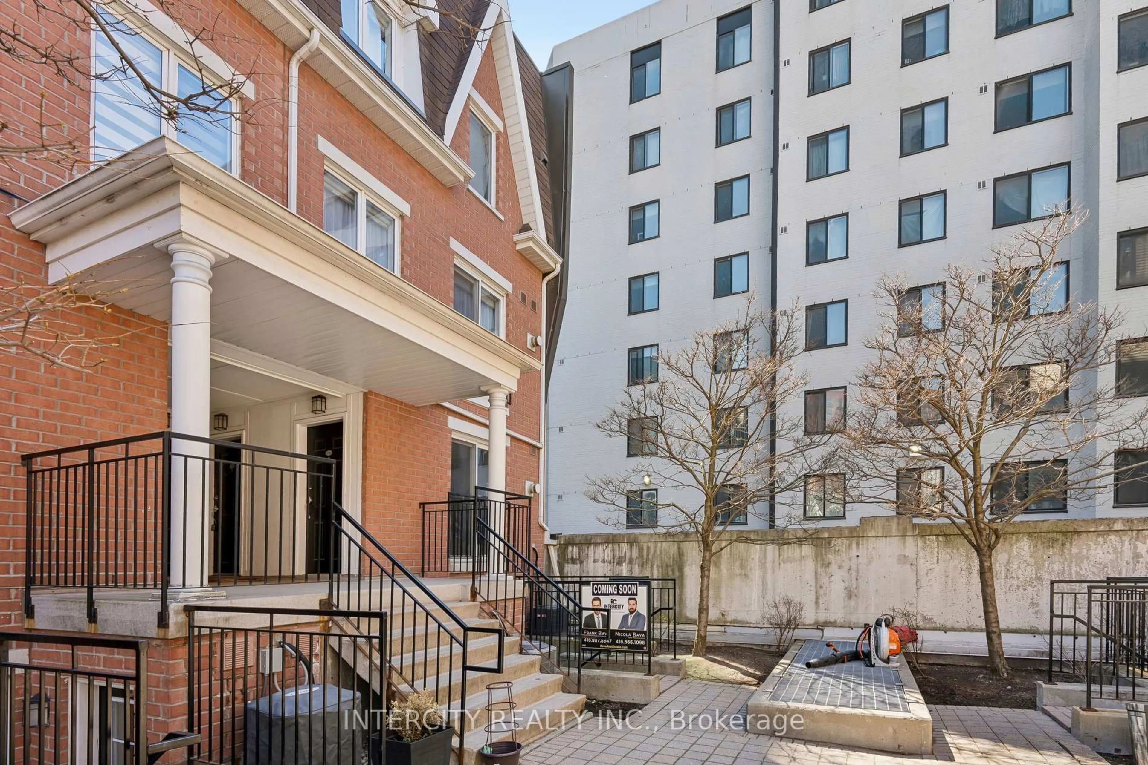 Patio, unknown for 10 Laidlaw St #741, Toronto Ontario M6K 1X2