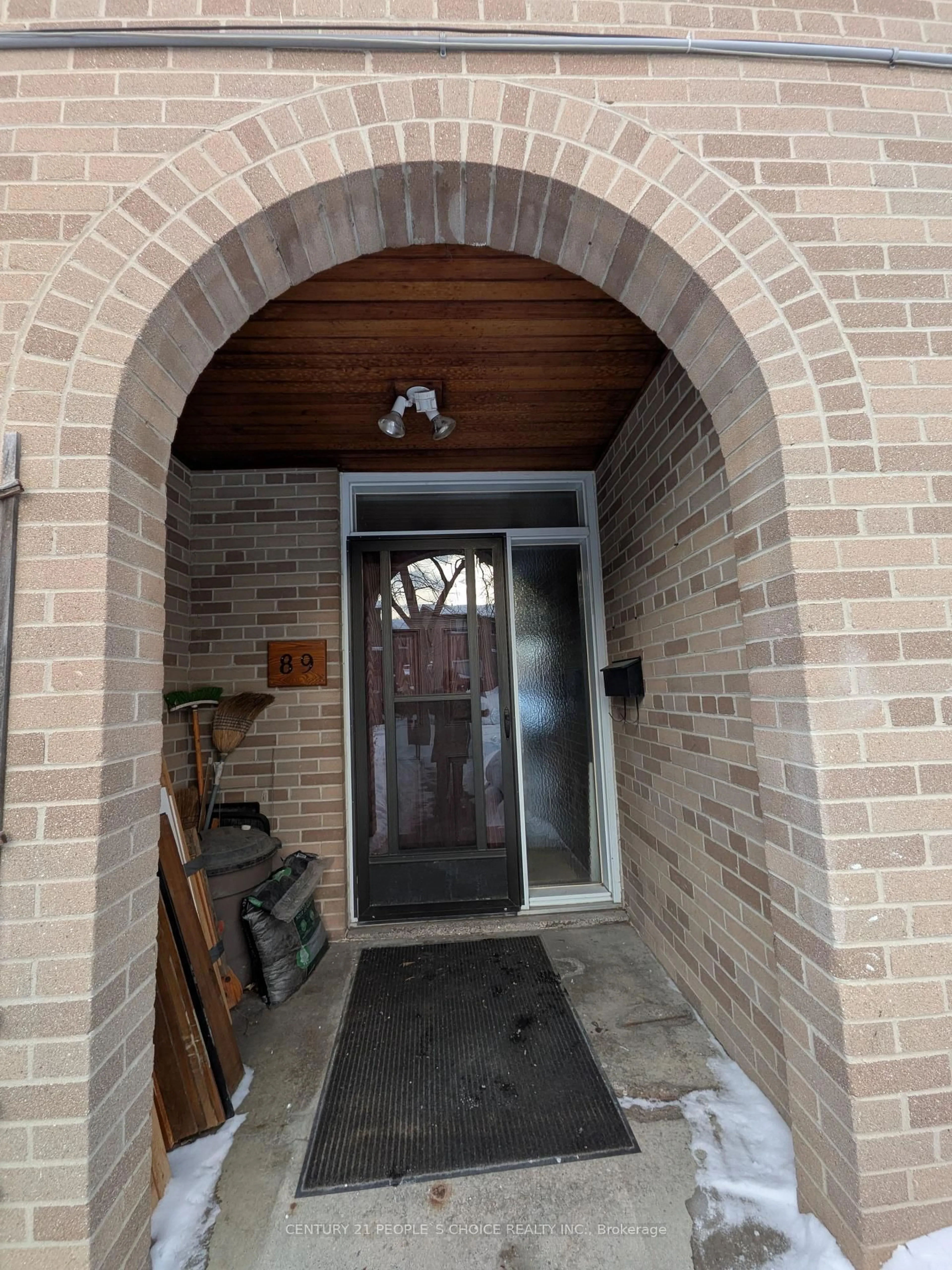 Indoor entryway for 14 London Green Crt #89, Toronto Ontario M3N 1K2