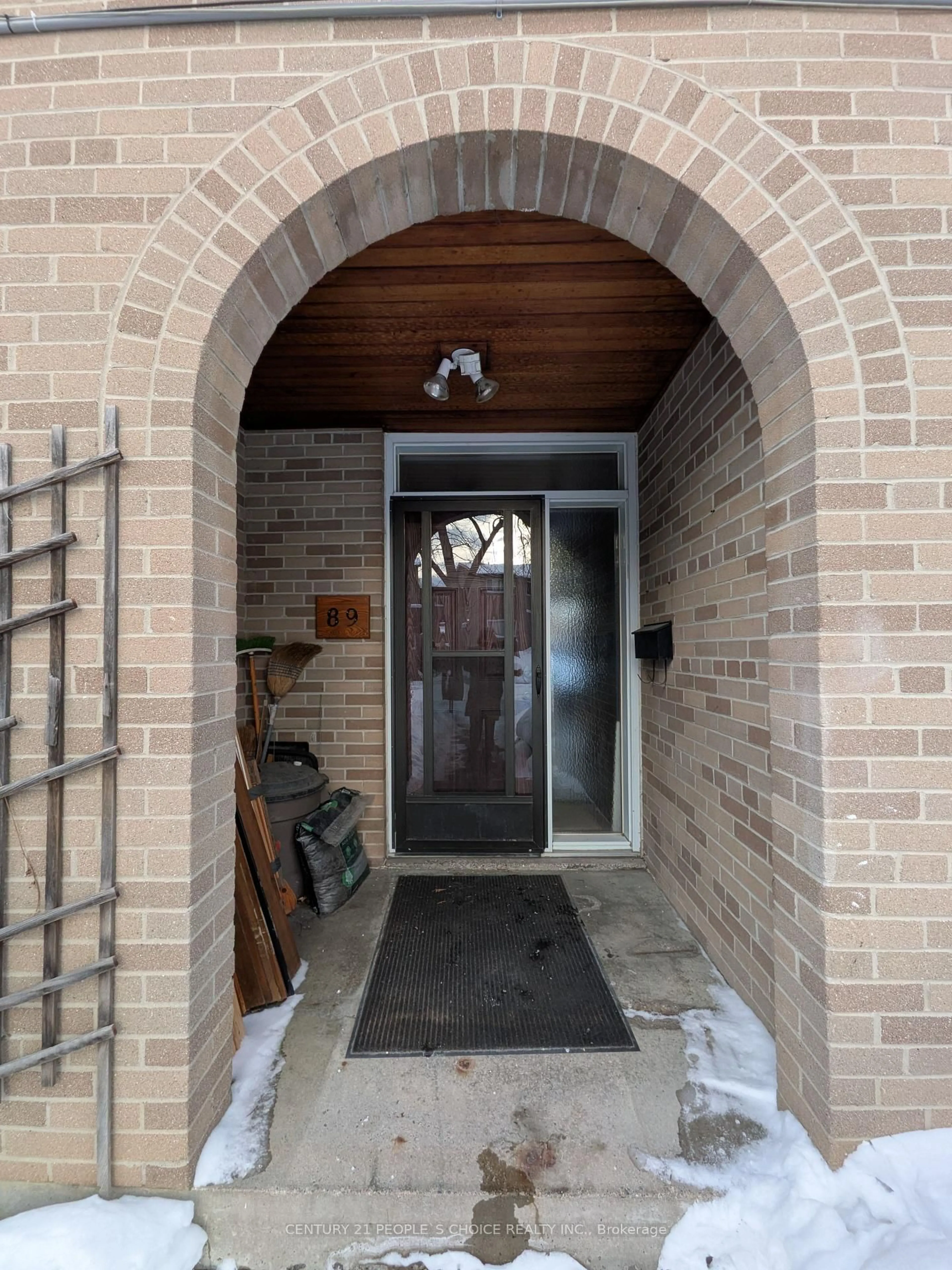 Indoor entryway for 14 London Green Crt #89, Toronto Ontario M3N 1K2