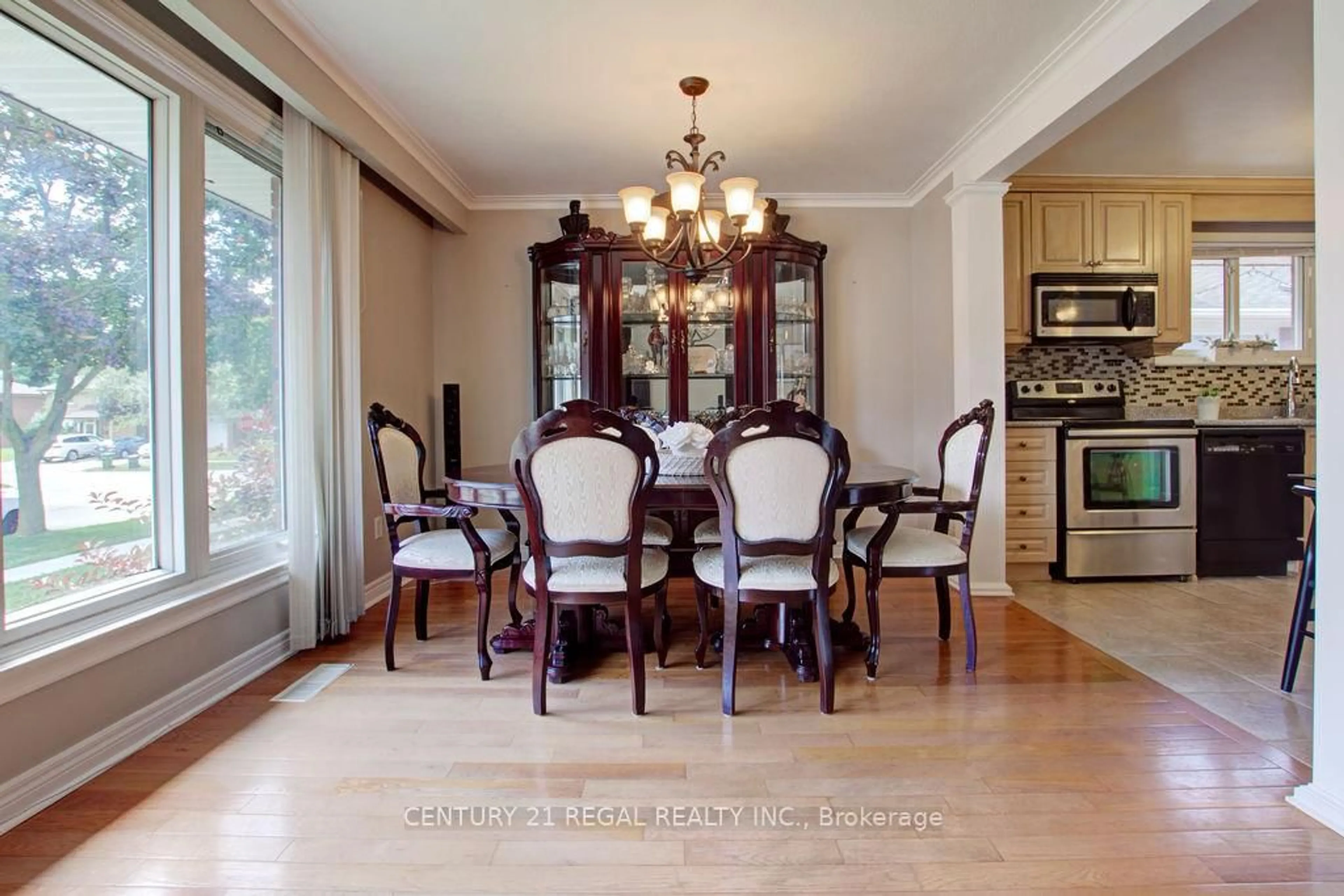 Dining room, unknown for 14 Thorpe Rd, Toronto Ontario M9R 2C2