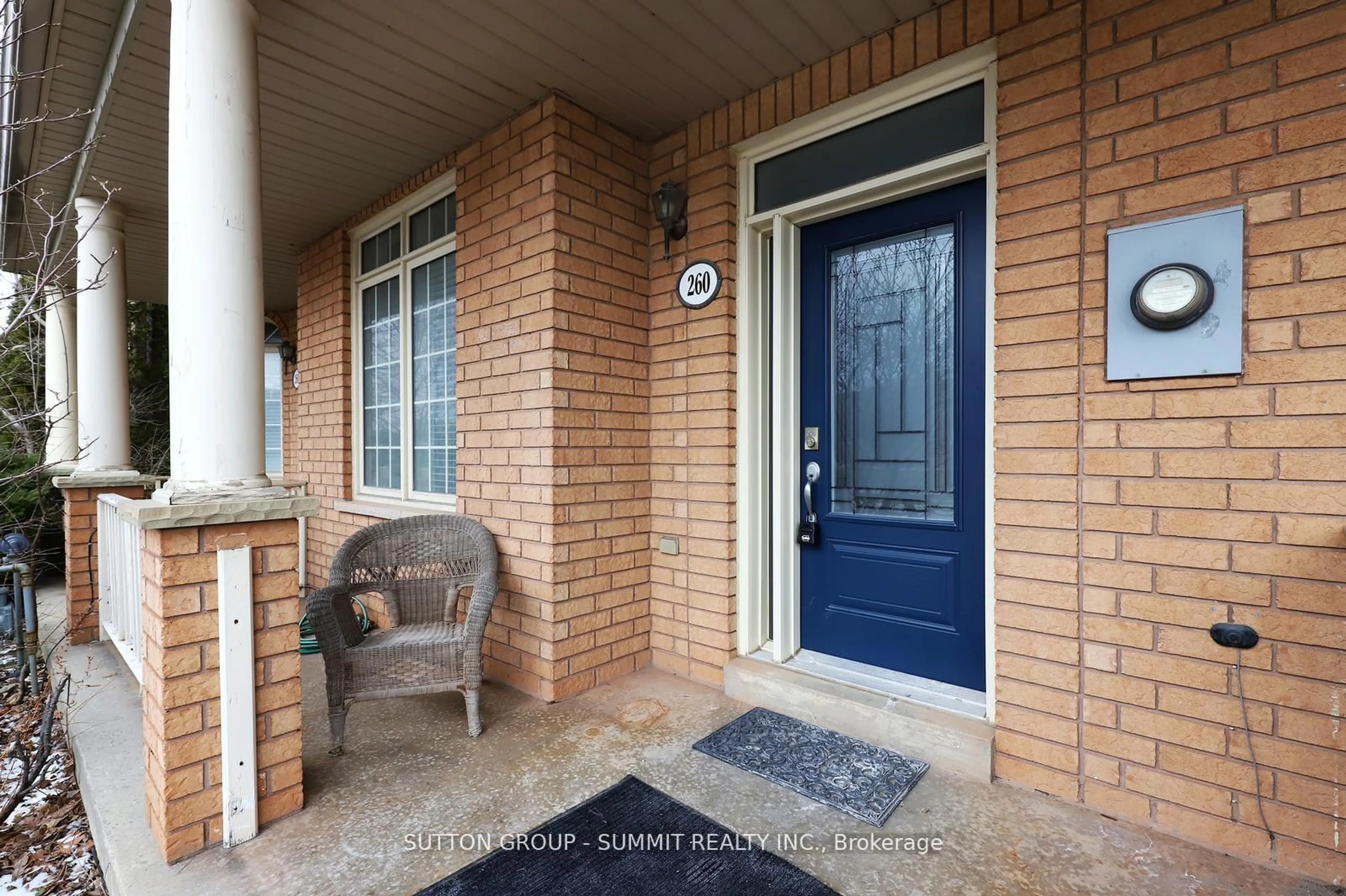 Indoor entryway for 260 GLENASHTON Dr, Oakville Ontario L6H 6H5