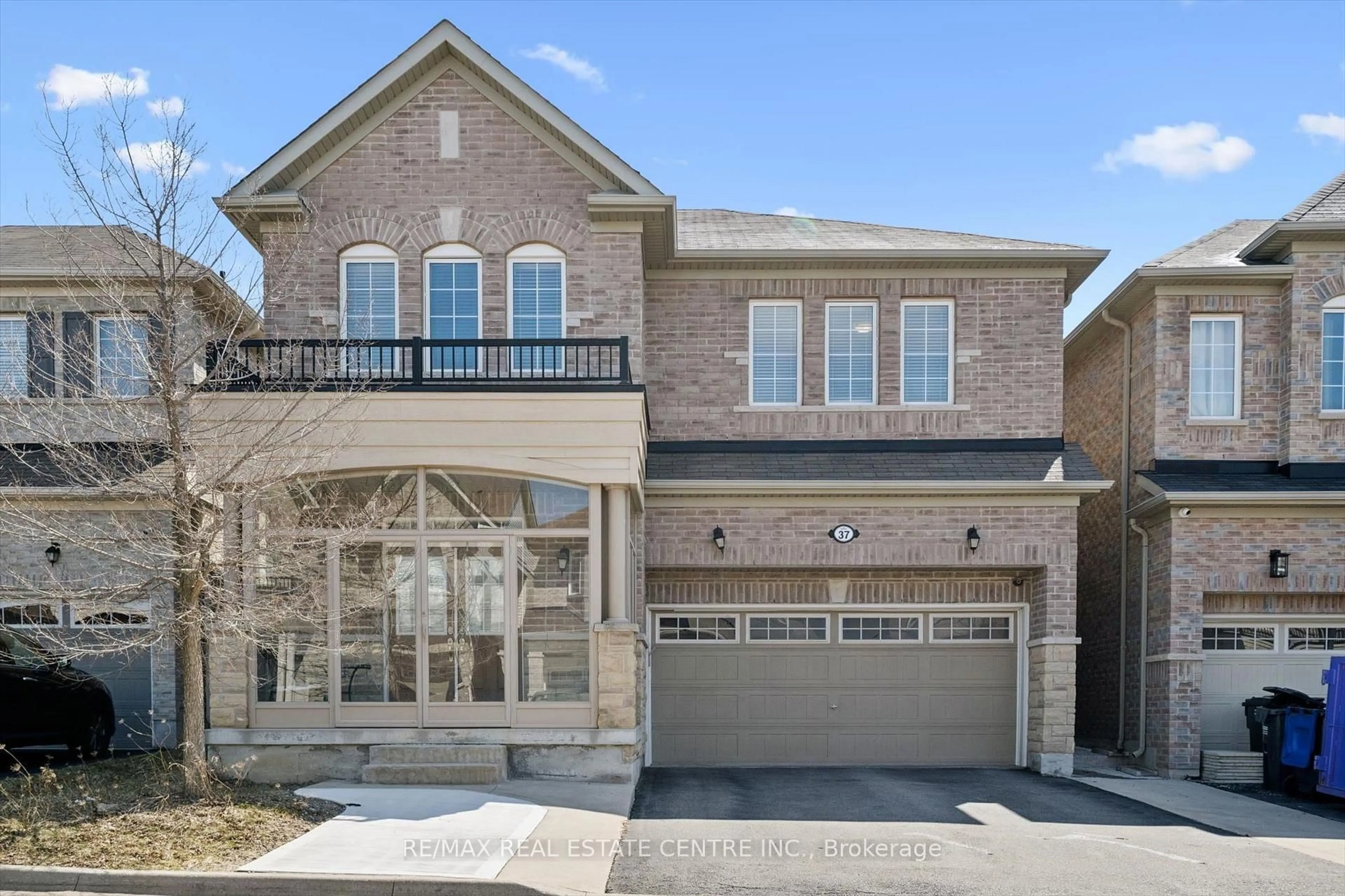 Home with brick exterior material, street for 37 Zanetta Cres, Brampton Ontario L6Y 6A2