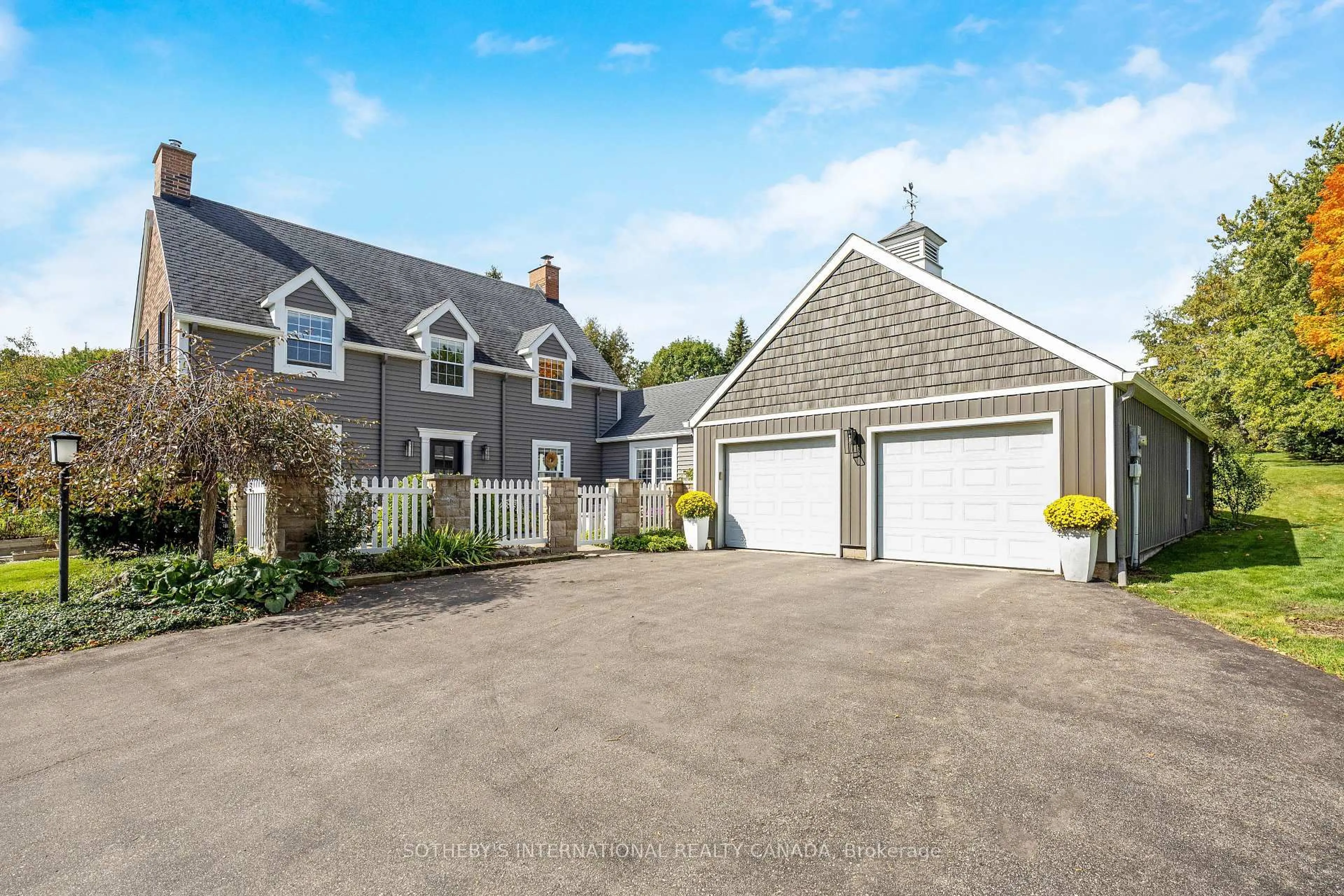 A pic from outside/outdoor area/front of a property/back of a property/a pic from drone, street for 331 WHEELIHAN Way, Milton Ontario L0P 0A1