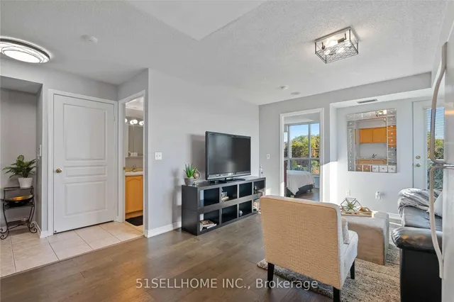 2545 Erin Centre Blvd #303, Mississauga 4