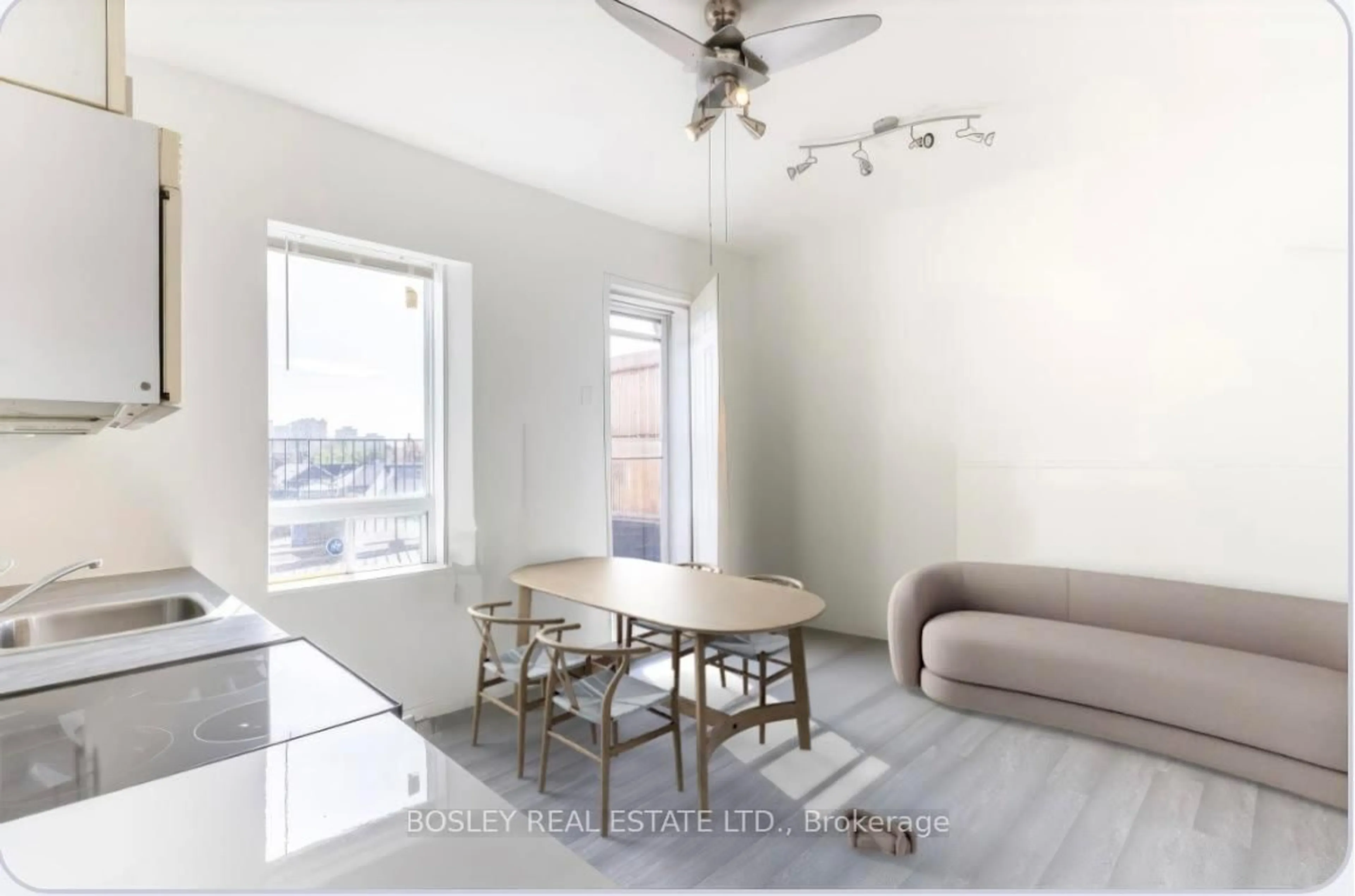 A pic of a room for 2963 Dundas St, Toronto Ontario M6P 1Z2