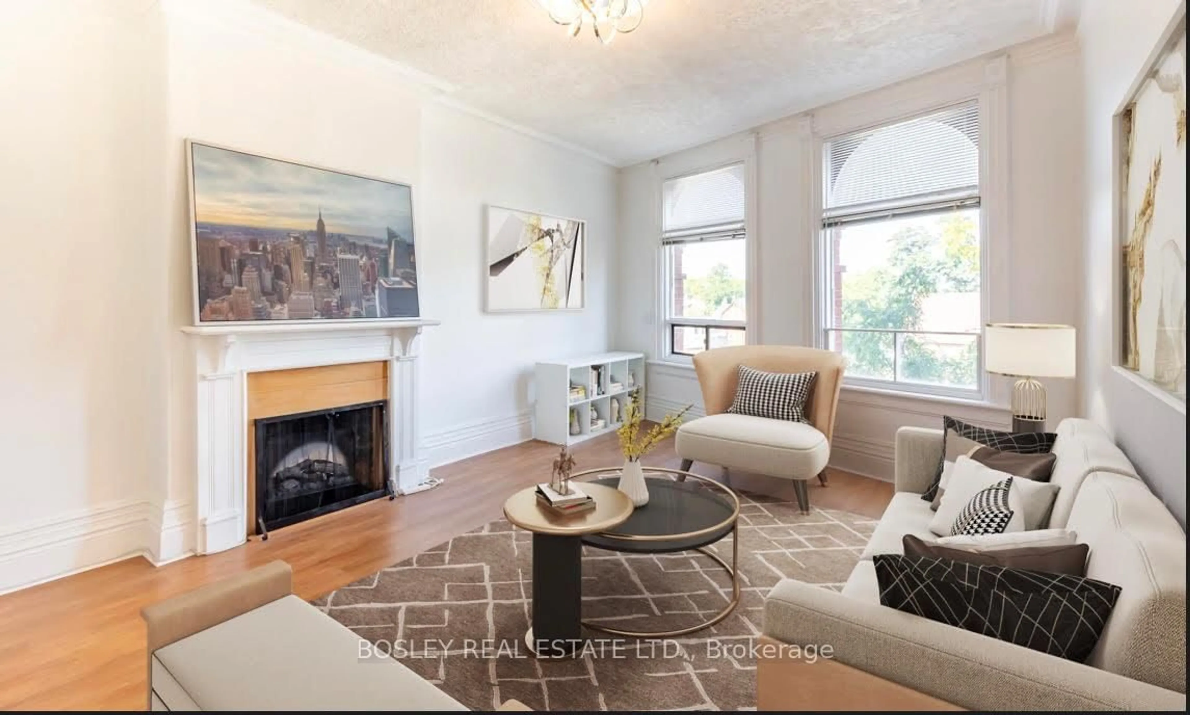 Living room with furniture, wood/laminate floor for 2963 Dundas St, Toronto Ontario M6P 1Z2