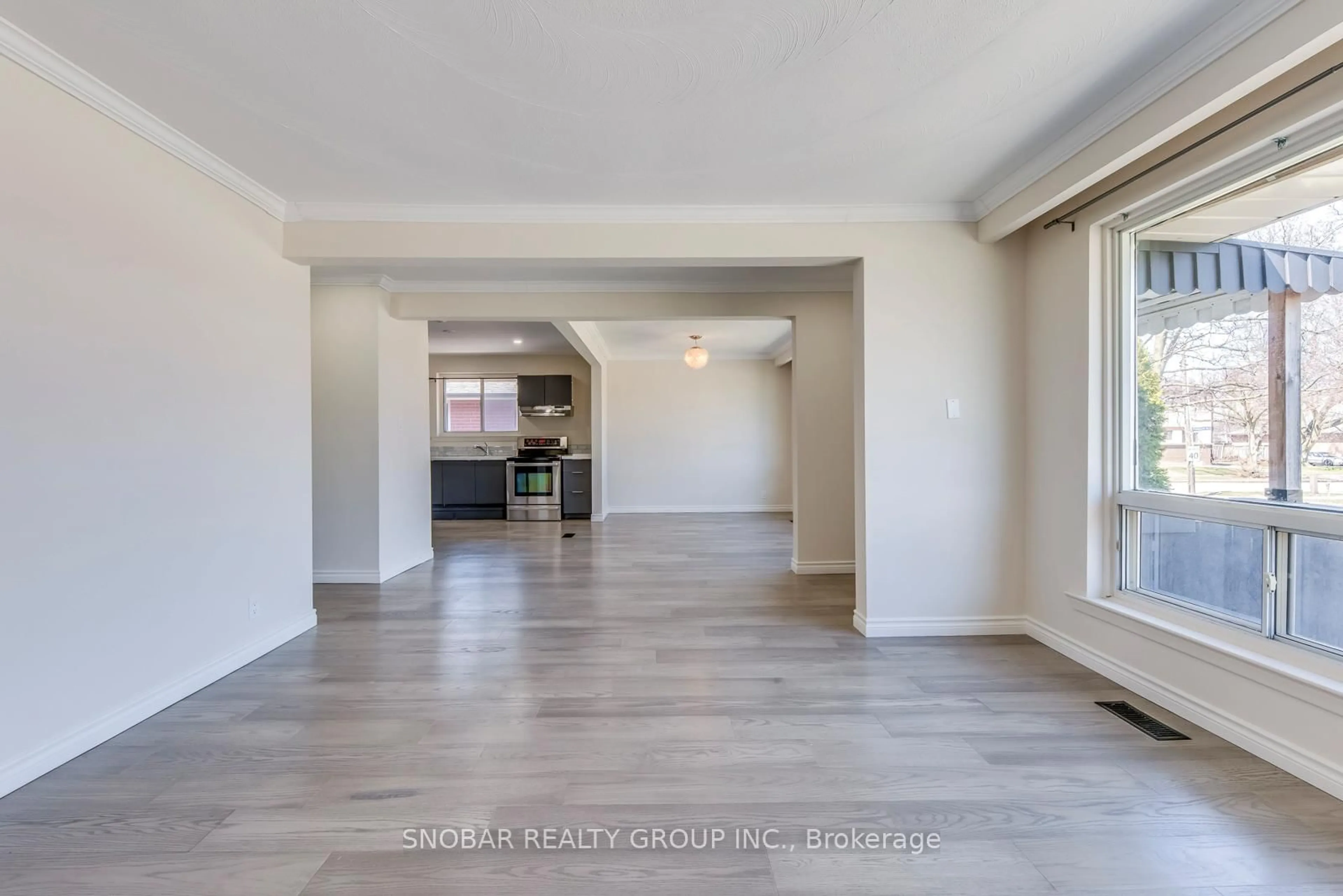 Unknown for 82 Celestine Dr, Toronto Ontario M9R 3N4