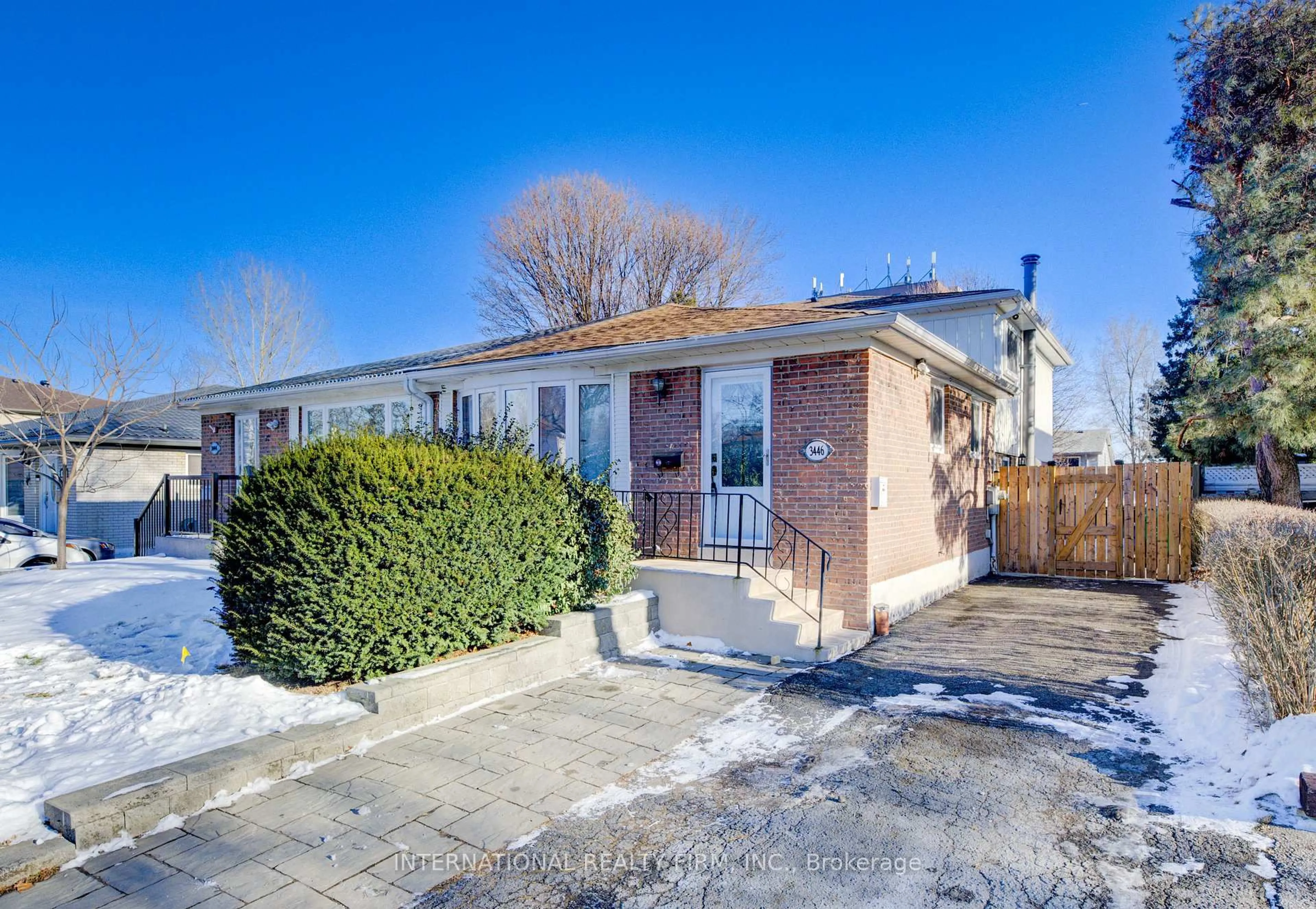 Home with brick exterior material, street for 3446 Bannerhill Ave, Mississauga Ontario L4X 1V1