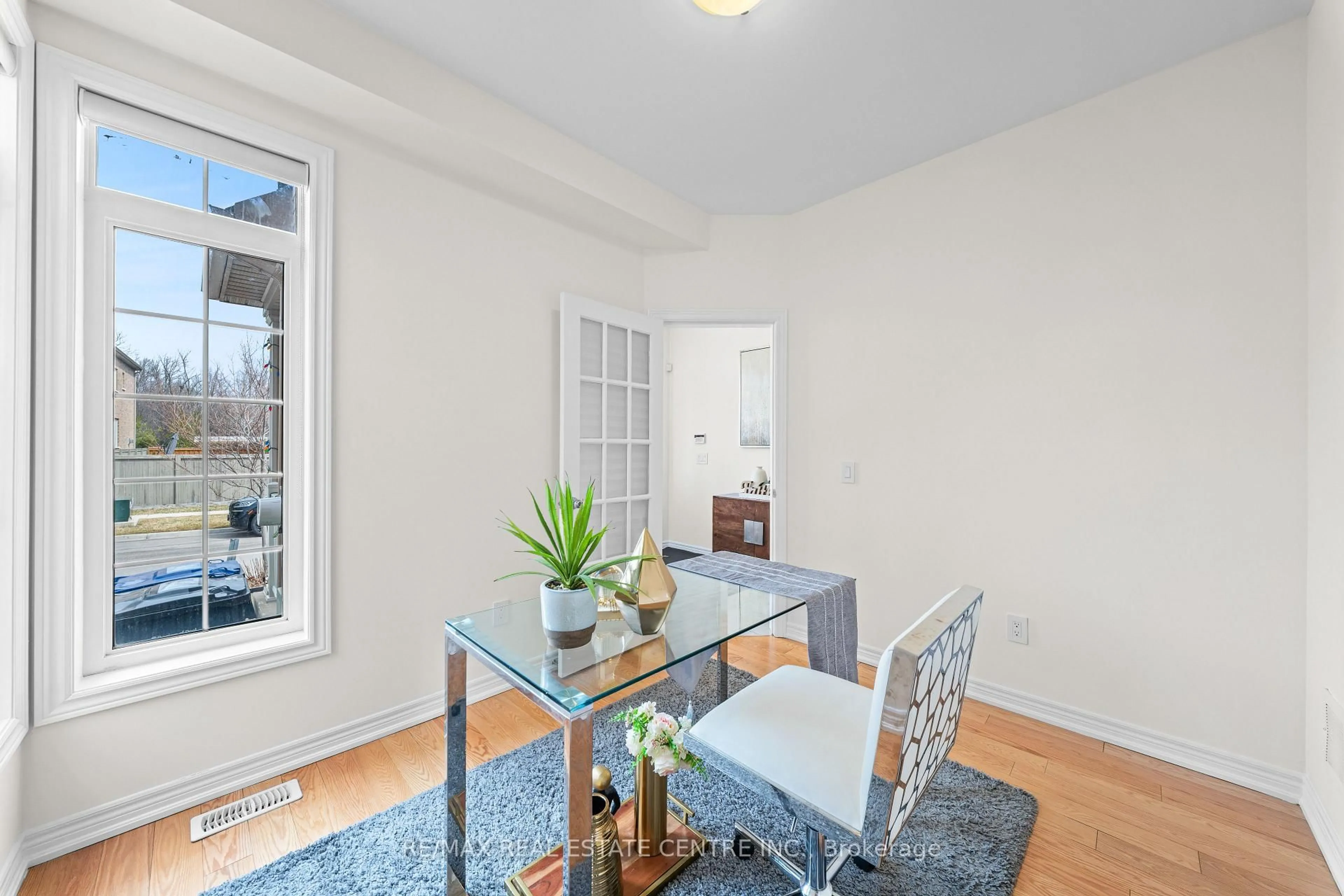 Dining room, unknown for 4 Monument Tr, Brampton Ontario L7A 4M8