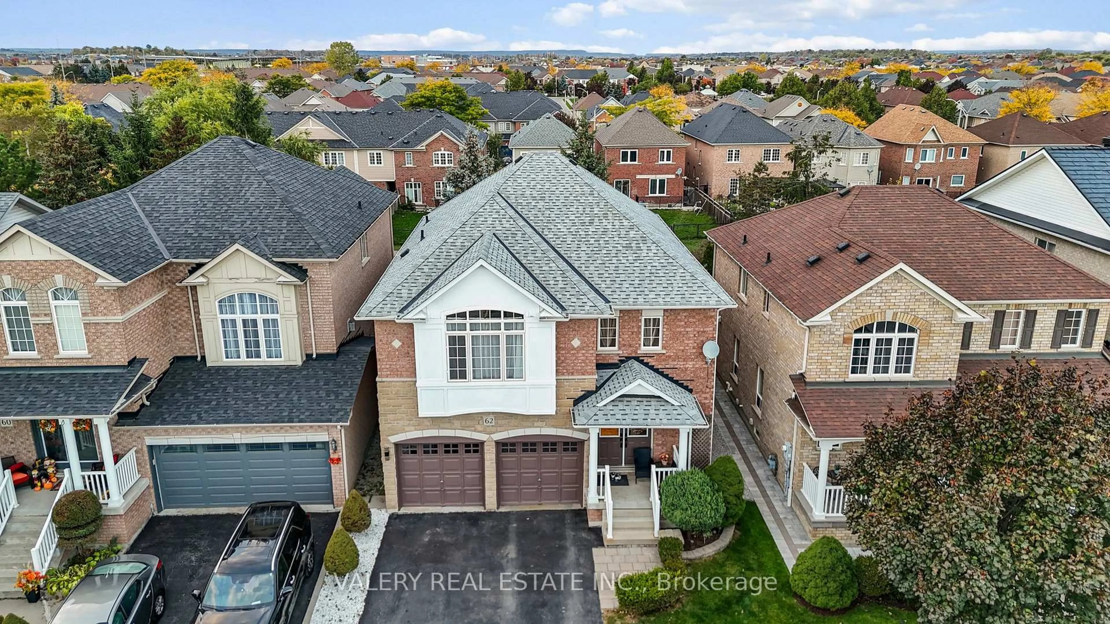 A pic from outside/outdoor area/front of a property/back of a property/a pic from drone, street for 62 Penbridge Circ, Brampton Ontario L7A 2P9