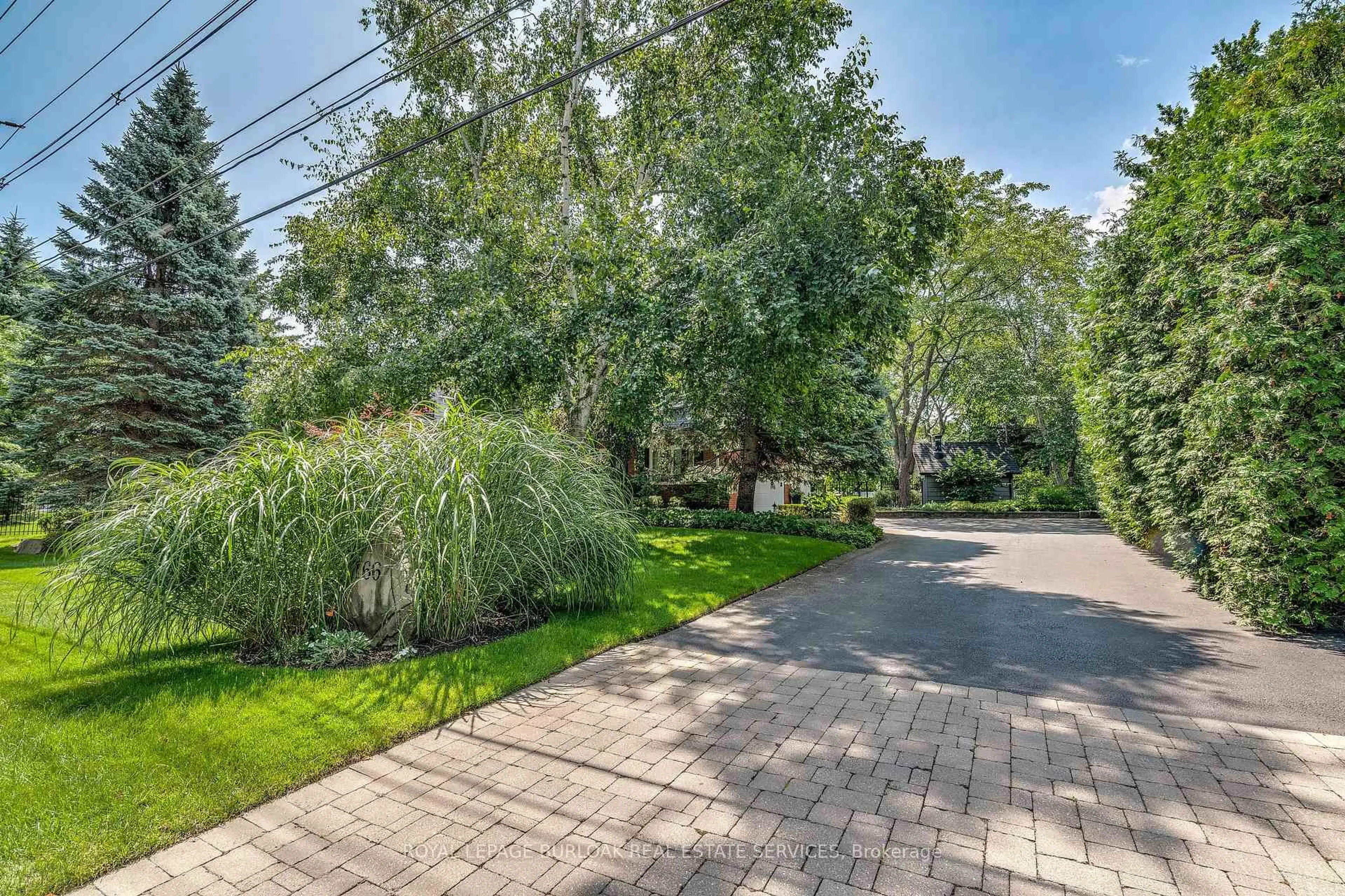 Patio, street for 166 Maple Grove Dr, Oakville Ontario L6J 4V1