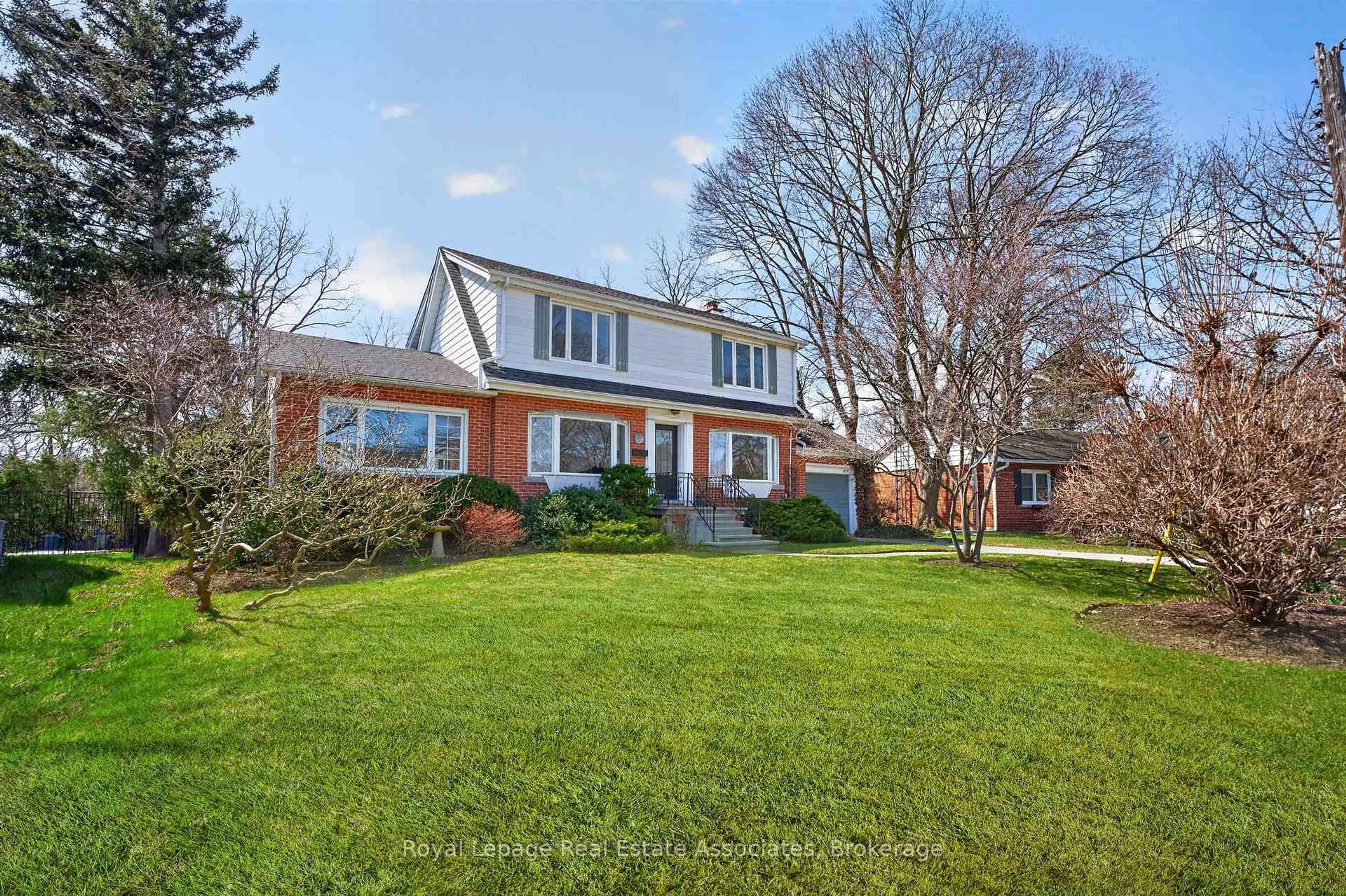 Home with brick exterior material, street for 2079 Deyncourt Dr, Burlington Ontario L7R 1W2