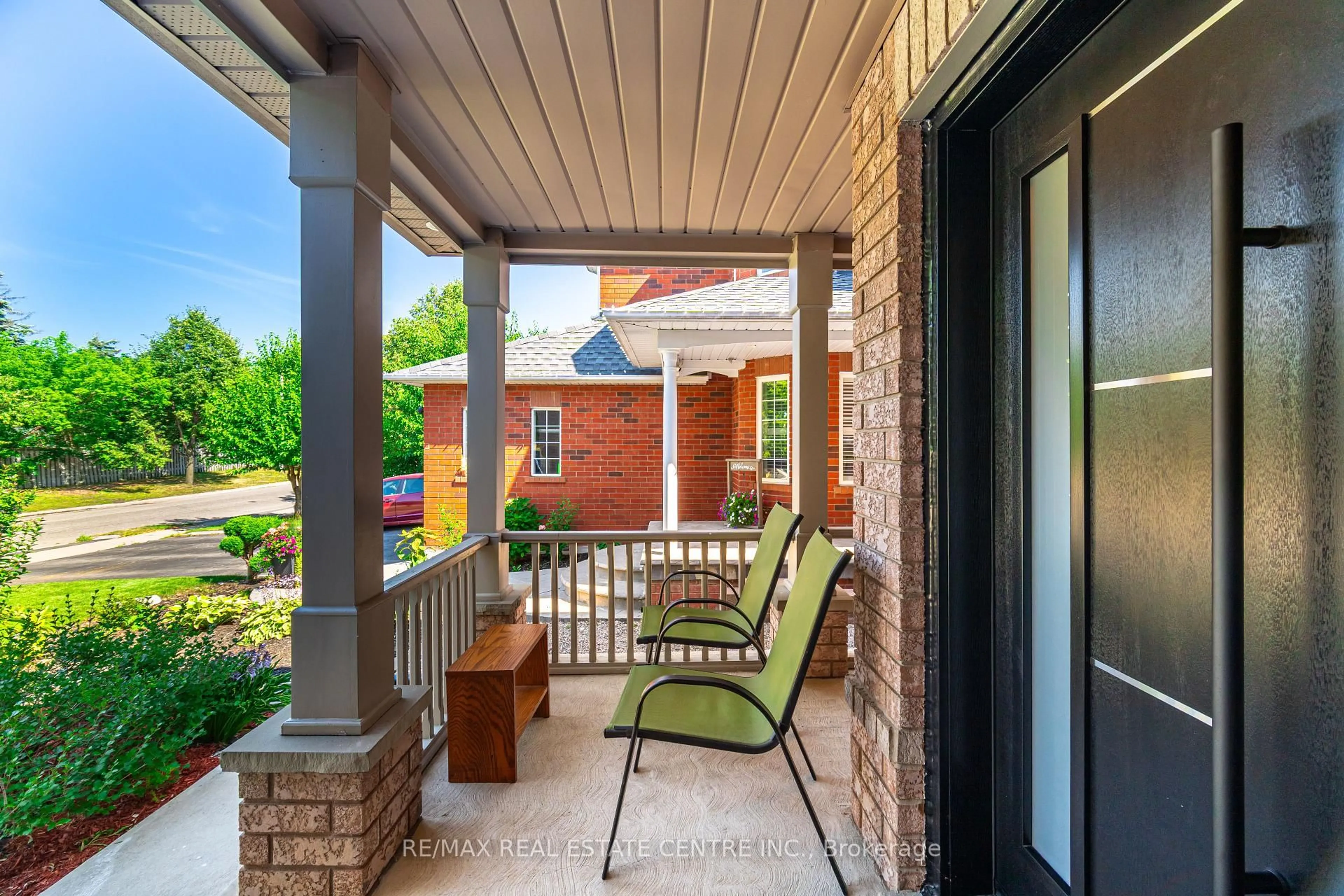 Patio, street for 46 Lakefield Rd, Brampton Ontario L7A 1W6