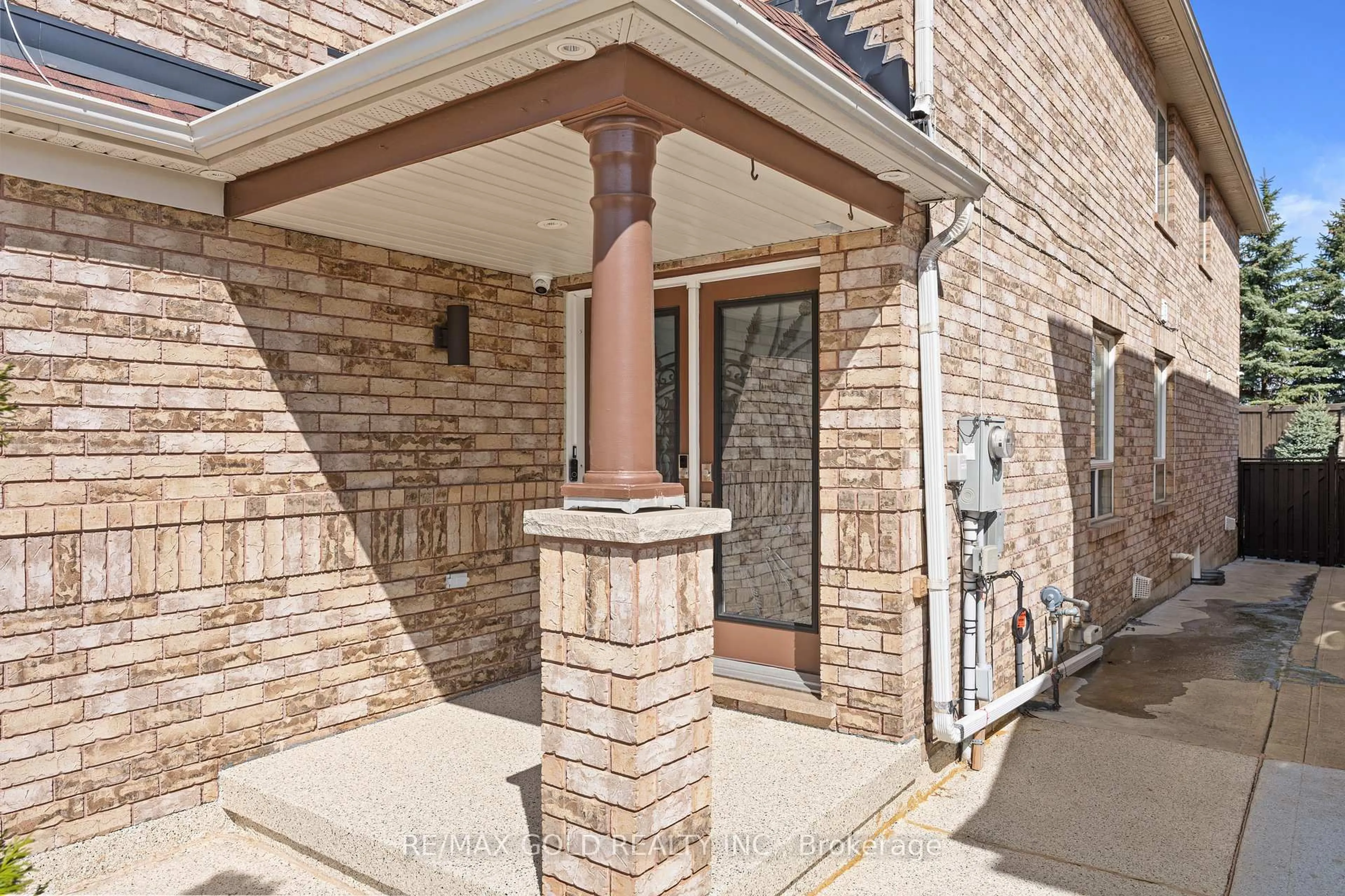 Unknown for 95 Herdwick St, Brampton Ontario L6S 6L7