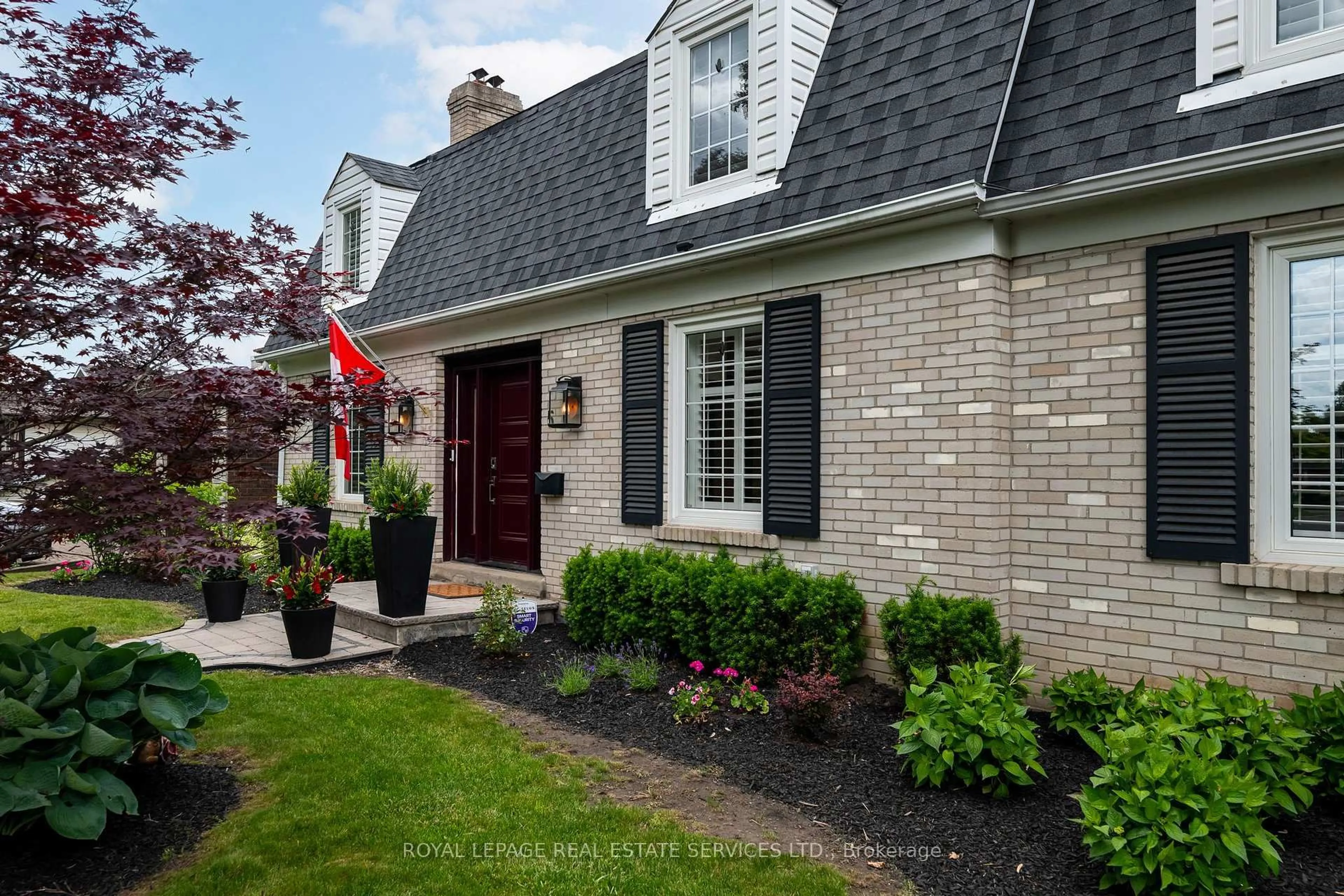 Home with brick exterior material, street for 5 Pine Ridge Lane, Brampton Ontario L6W 1G6