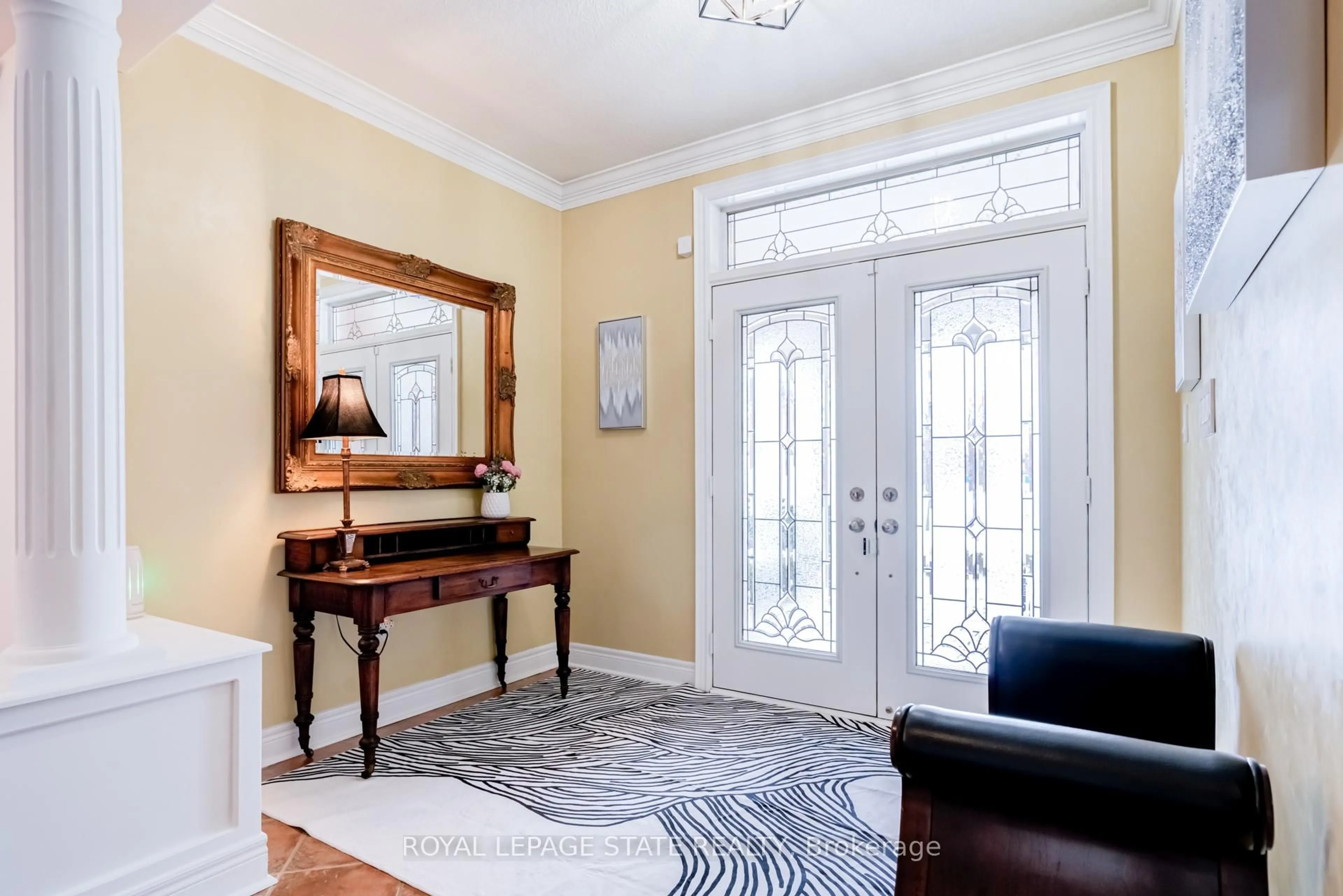 Indoor entryway for 17 Mcnutt St, Brampton Ontario L6Y 5L3