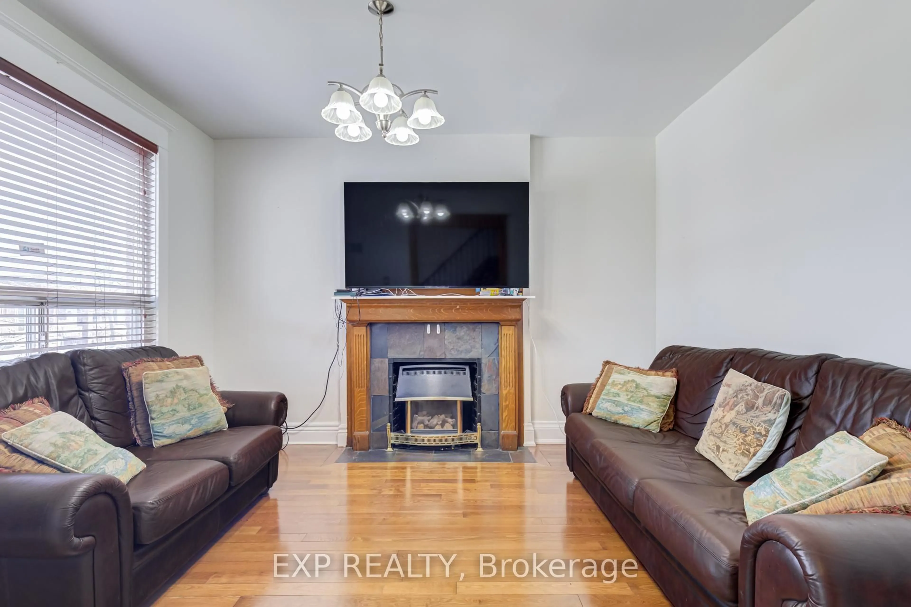 Living room with furniture, unknown for 444 Maybank Ave, Toronto Ontario M6N 3S8