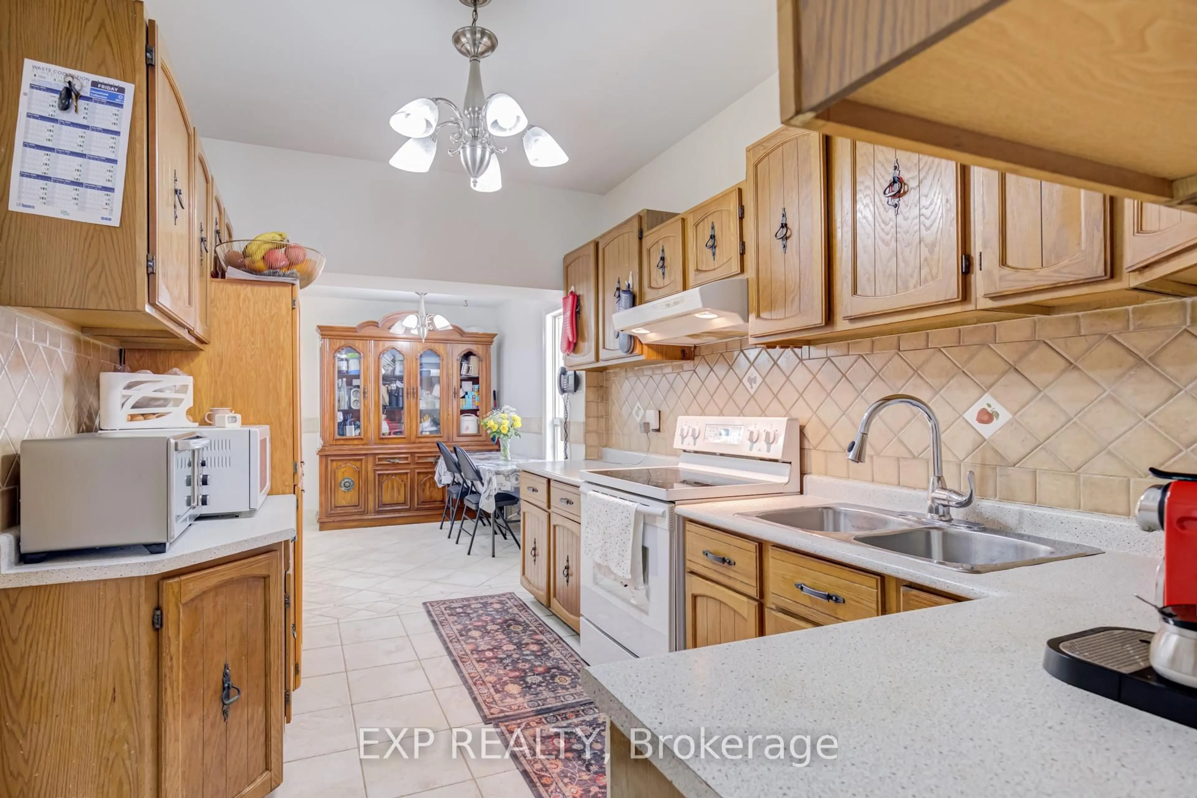 Standard kitchen, ceramic/tile floor for 444 Maybank Ave, Toronto Ontario M6N 3S8