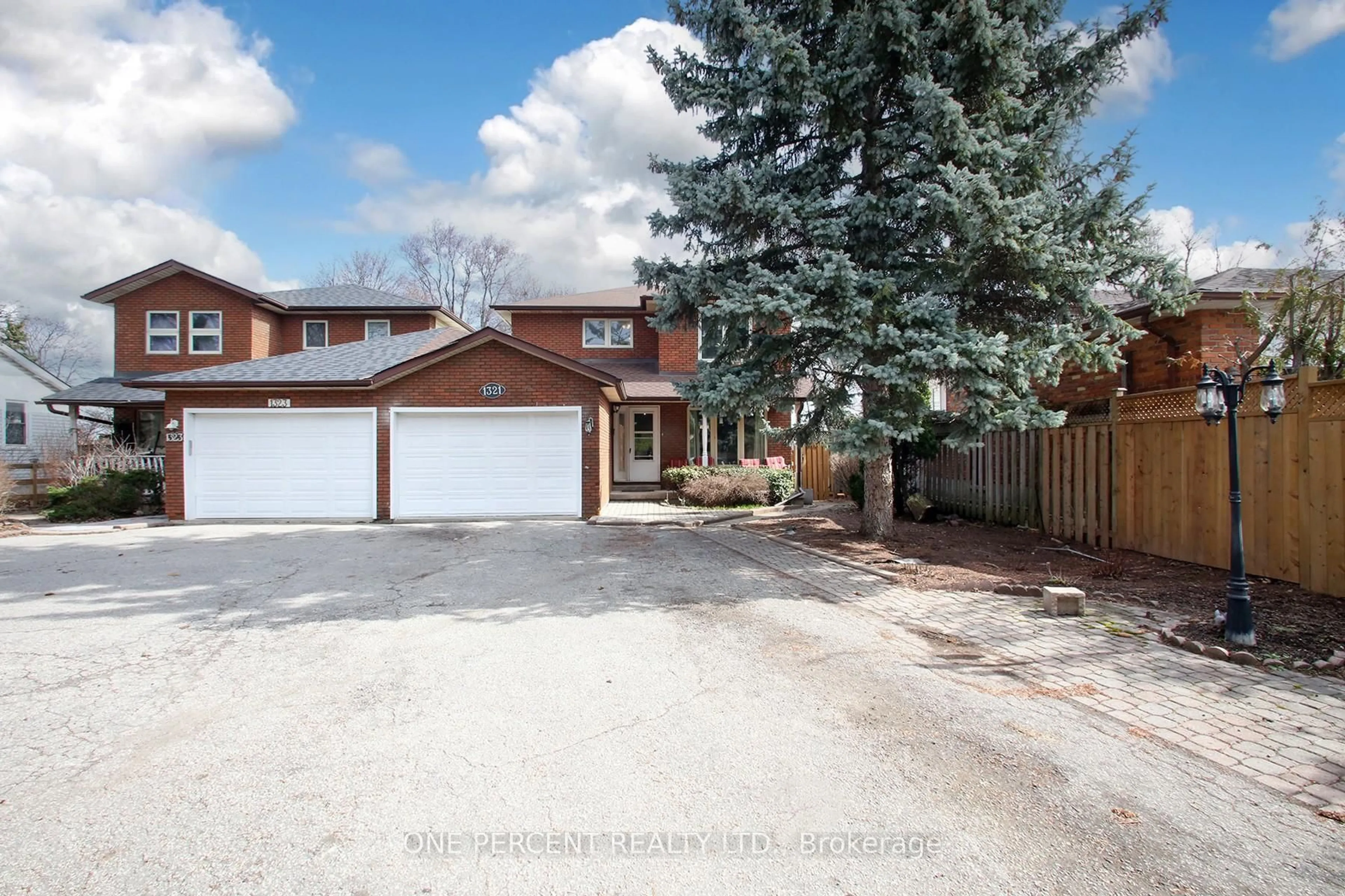 A pic from outside/outdoor area/front of a property/back of a property/a pic from drone, street for 1321 Sixth Line, Oakville Ontario L6H 1X3