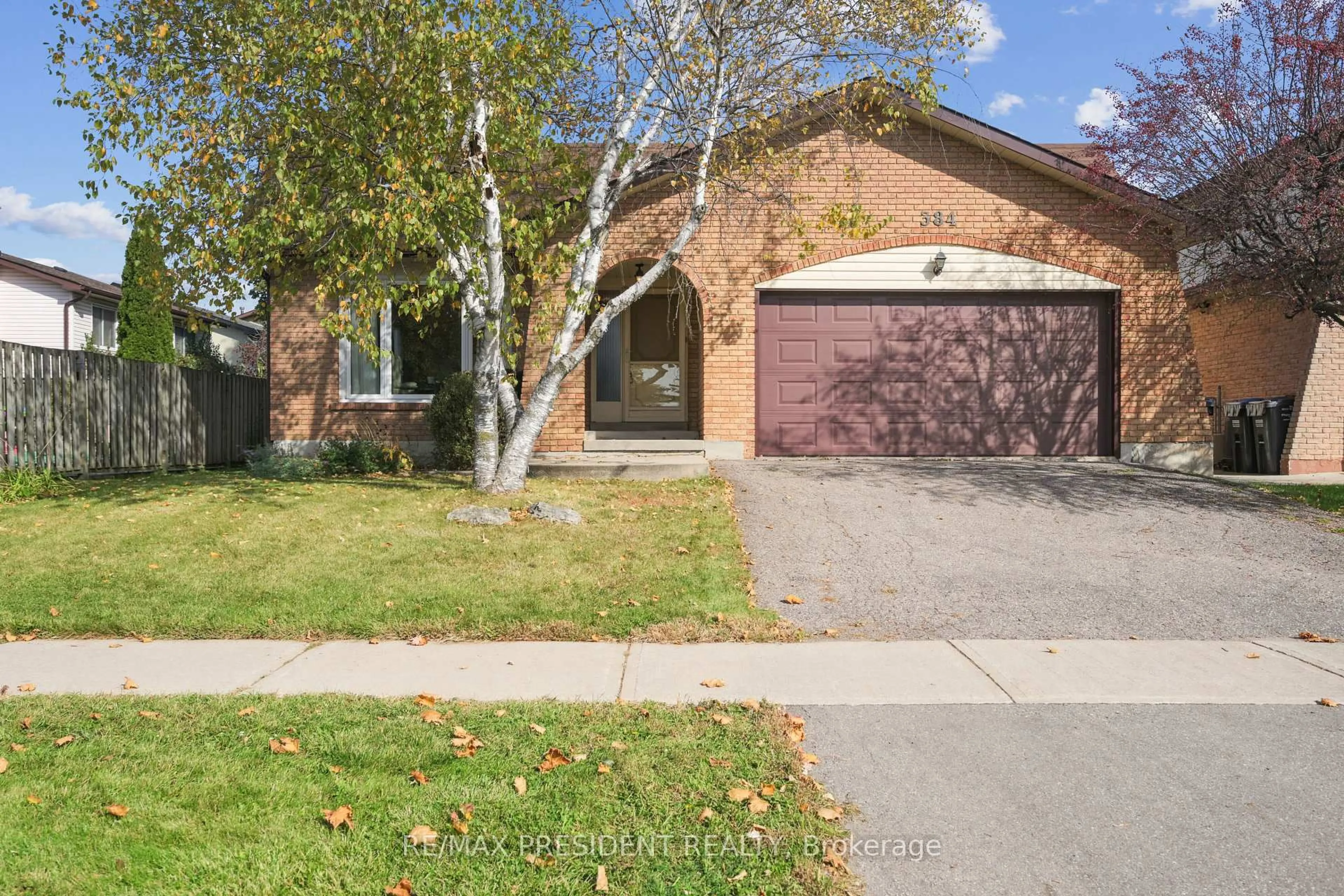 Home with brick exterior material, street for 384 Centre St, Brampton Ontario L6V 3L6