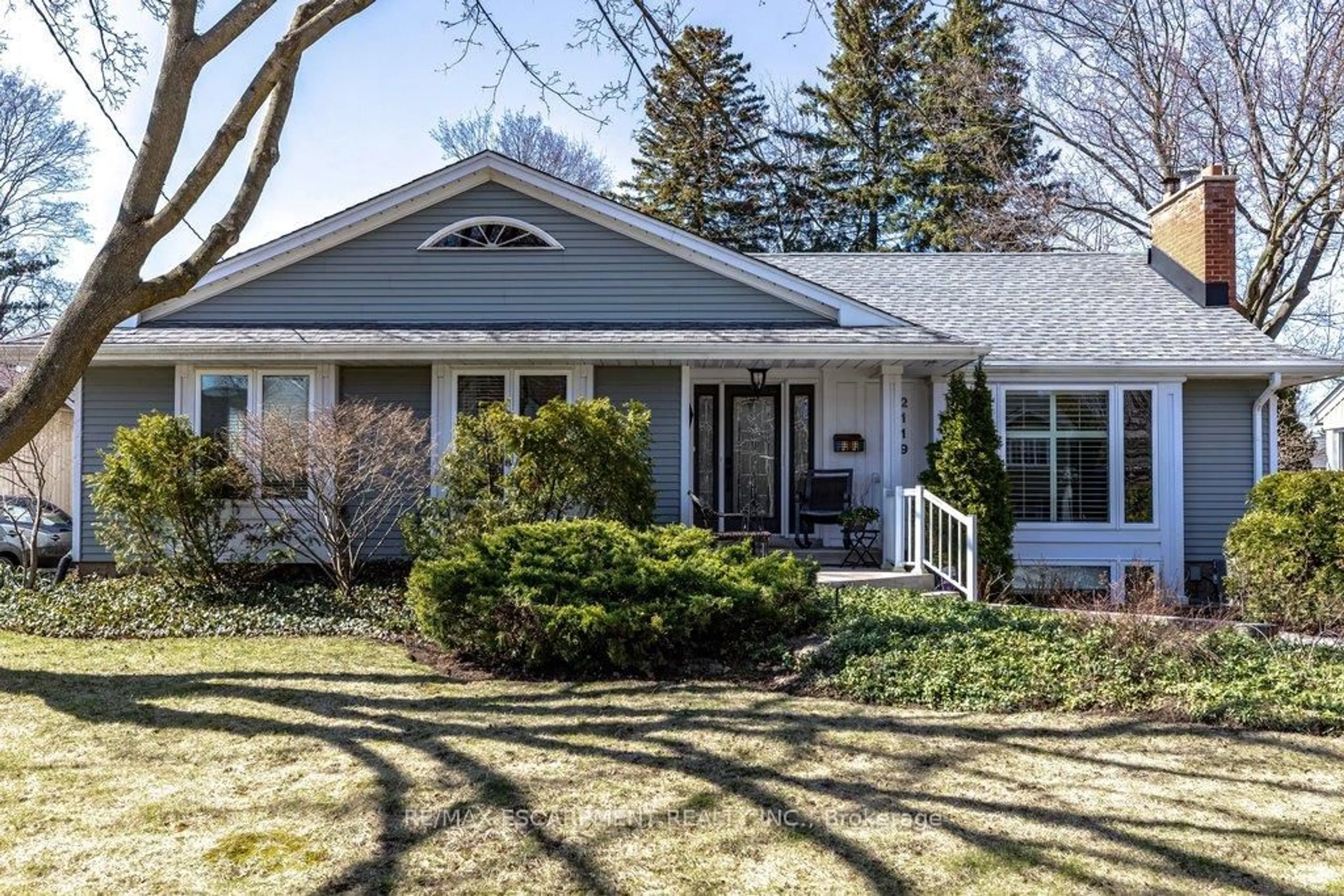 Unknown for 2119 Paisley Ave, Burlington Ontario L7R 1W1