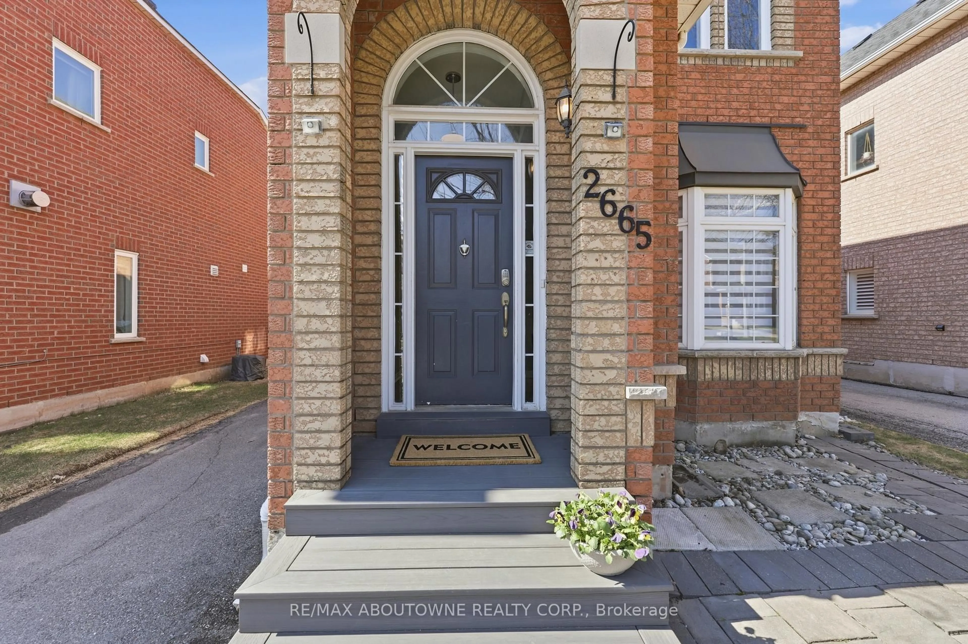 Unknown for 2665 Castle Hill Cres, Oakville Ontario L6H 6J1