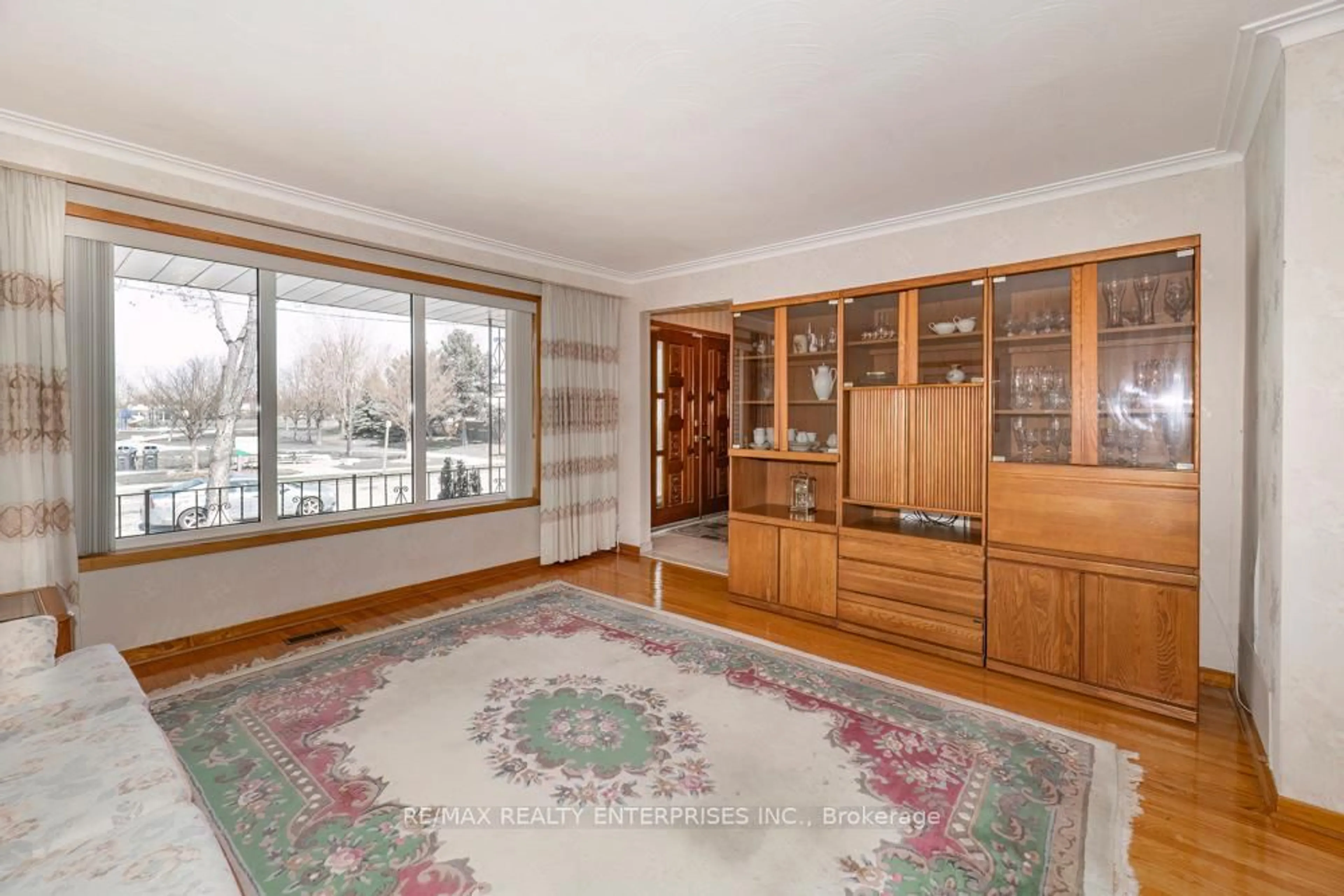 Unknown for 7368 Redstone Rd, Mississauga Ontario L4T 2A9