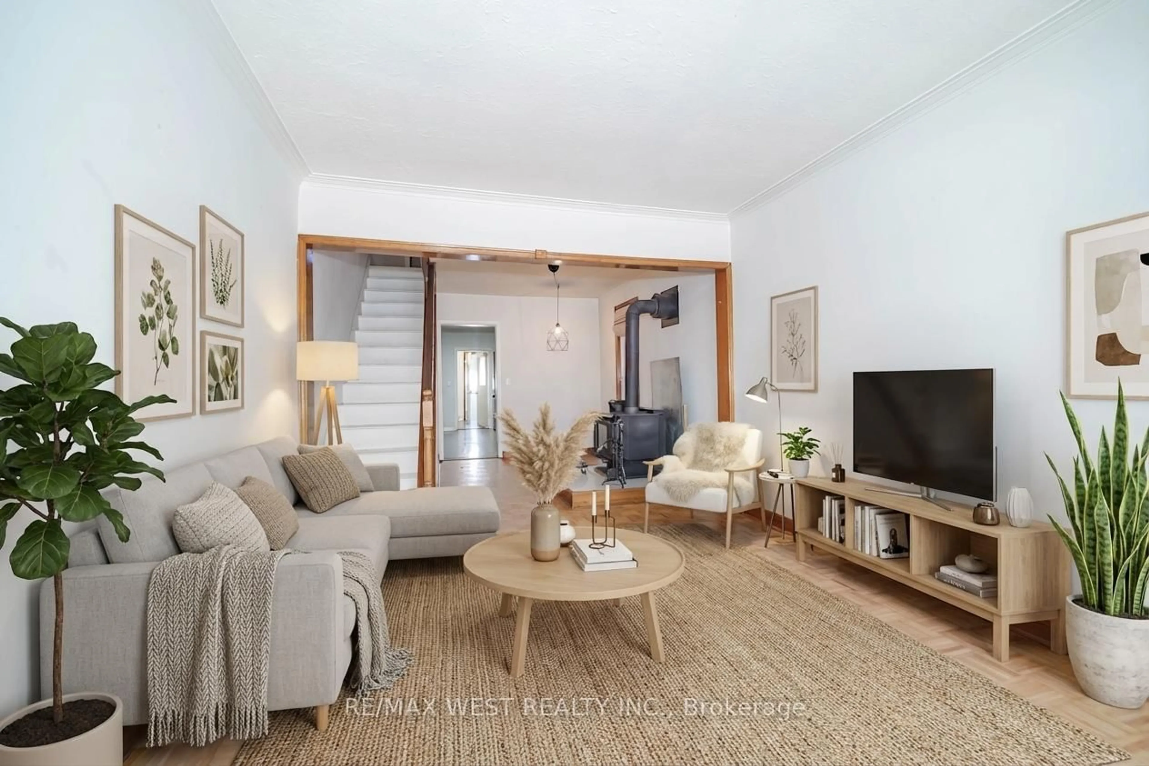 Living room with furniture, unknown for 195 Islington Ave, Toronto Ontario M8V 3B8