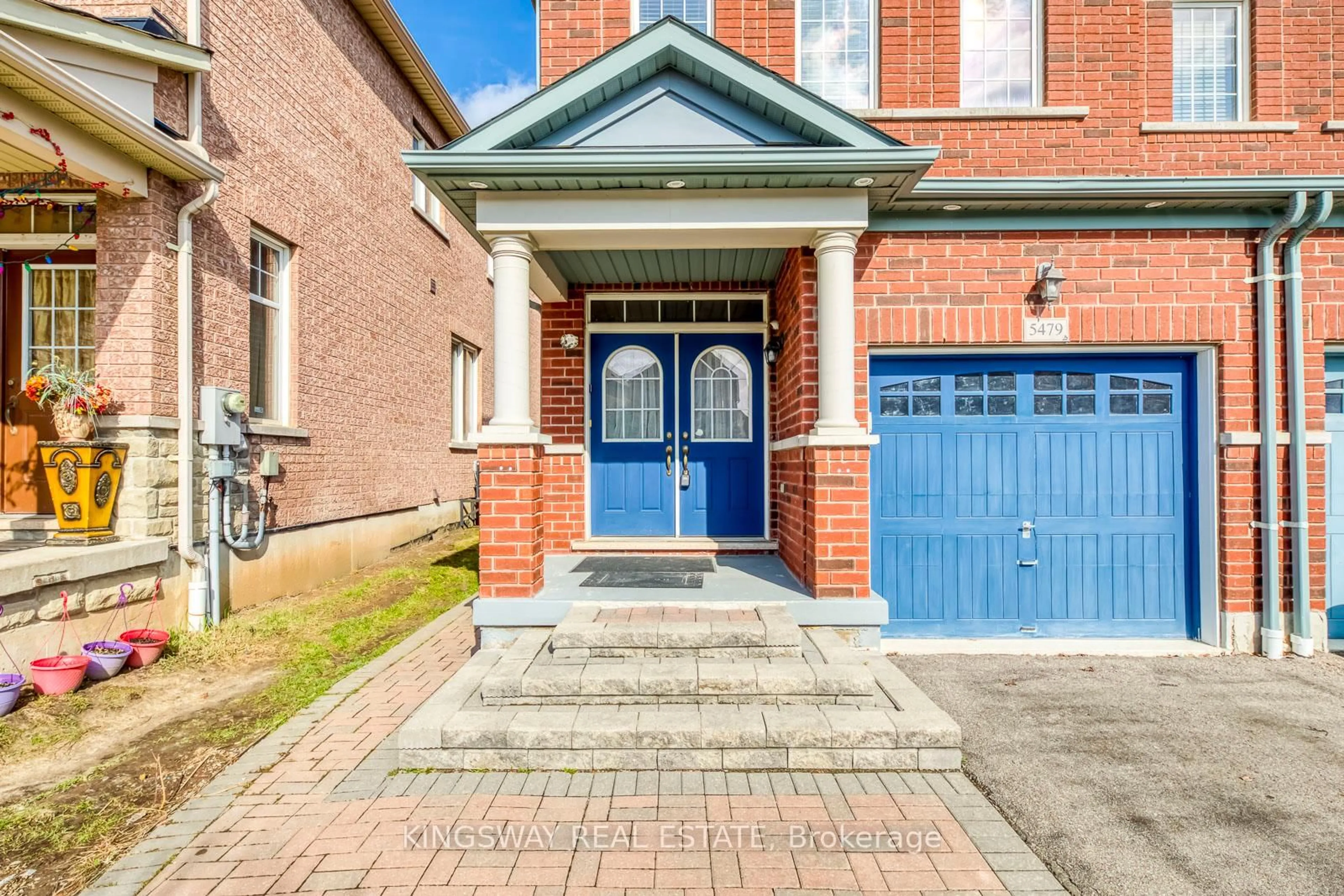 Home with brick exterior material, street for 5479 Fudge Terr, Mississauga Ontario L5M 0M9