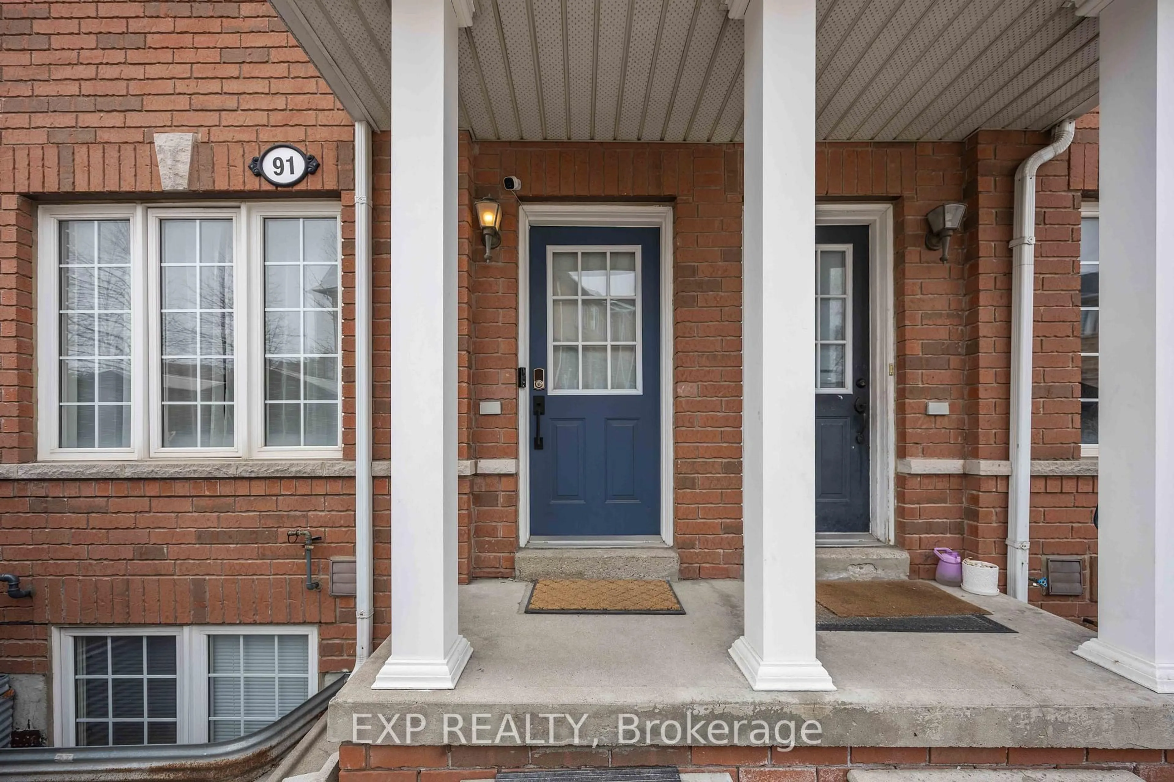 Indoor entryway for 91 Weston Rd #66, Toronto Ontario M6N 5H4